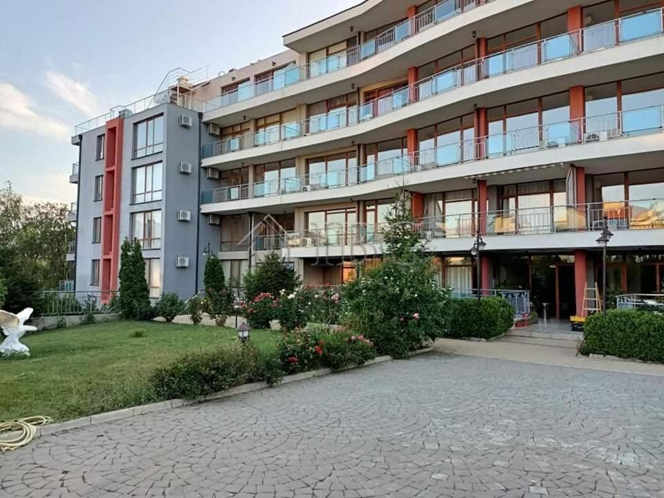 1-Bedroom Apartment with Courtyard View Sun Wave, Sveti Vlas — photo 3