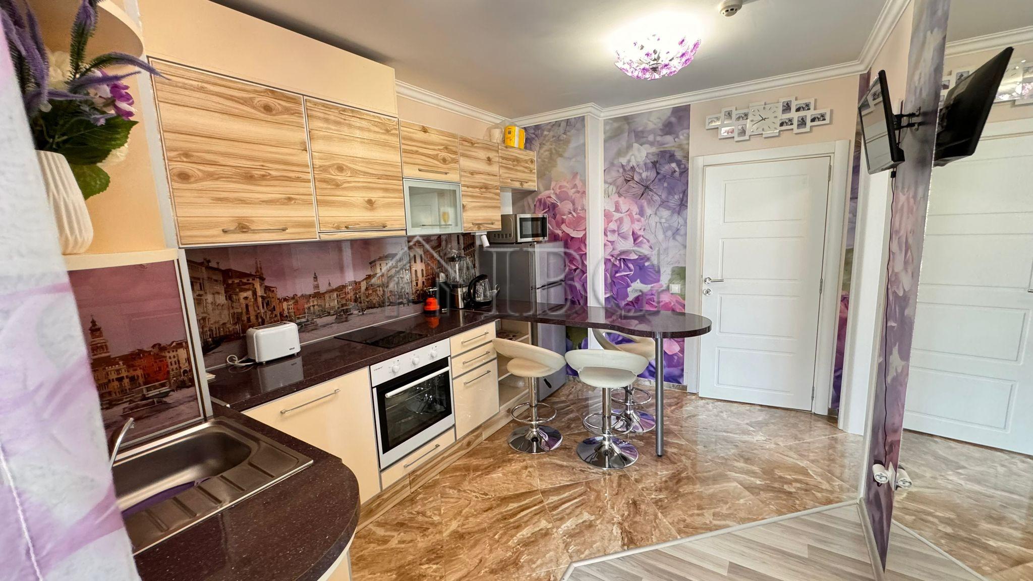 Spacious 2-Bedroom apartment with Pool and Sea views in Villa Florence, St.Vlas — photo 5 of 20