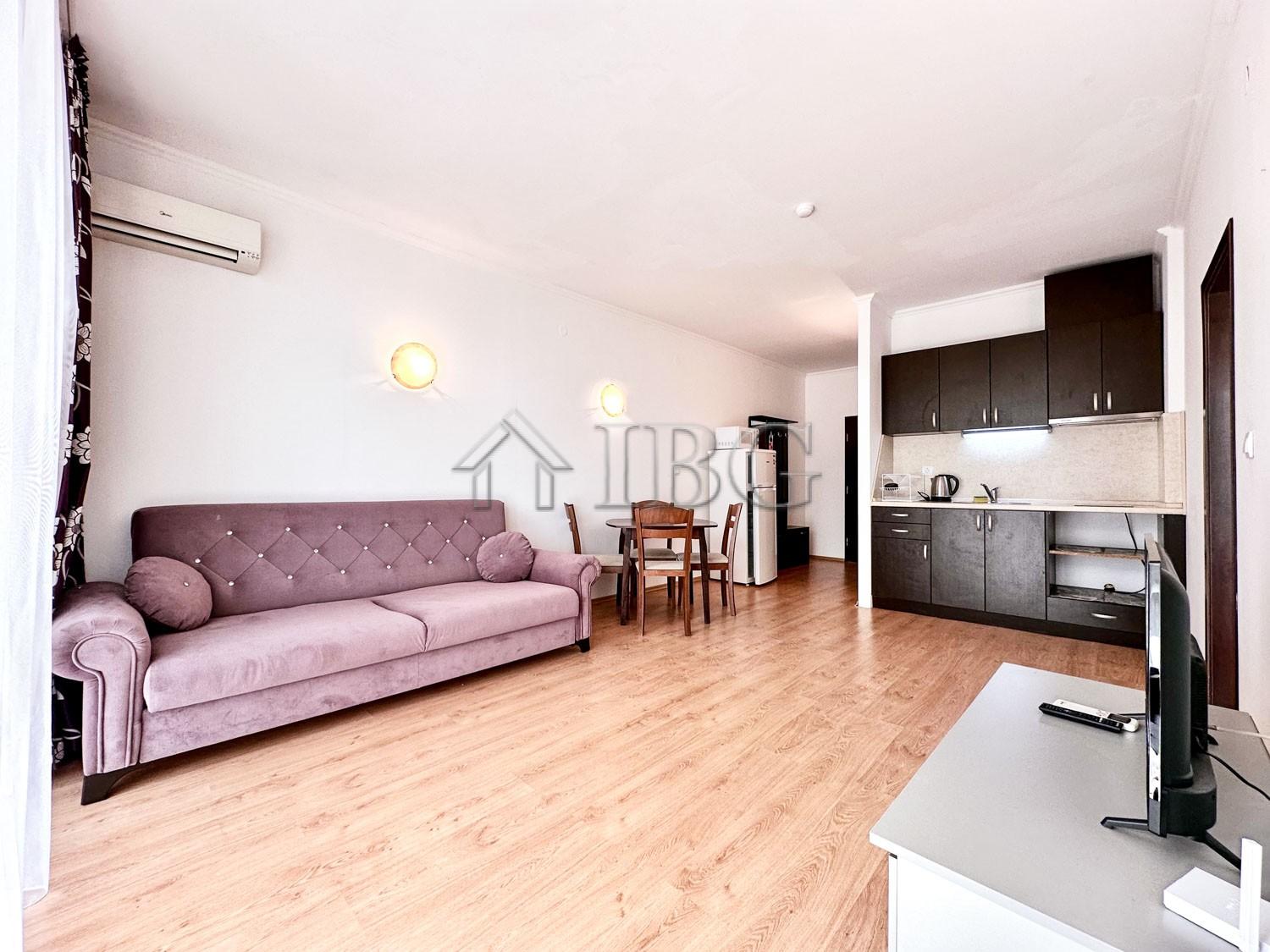 1-Bedroom Apartment with Sea and Pool View Babylon, Sunny Beach — photo 4