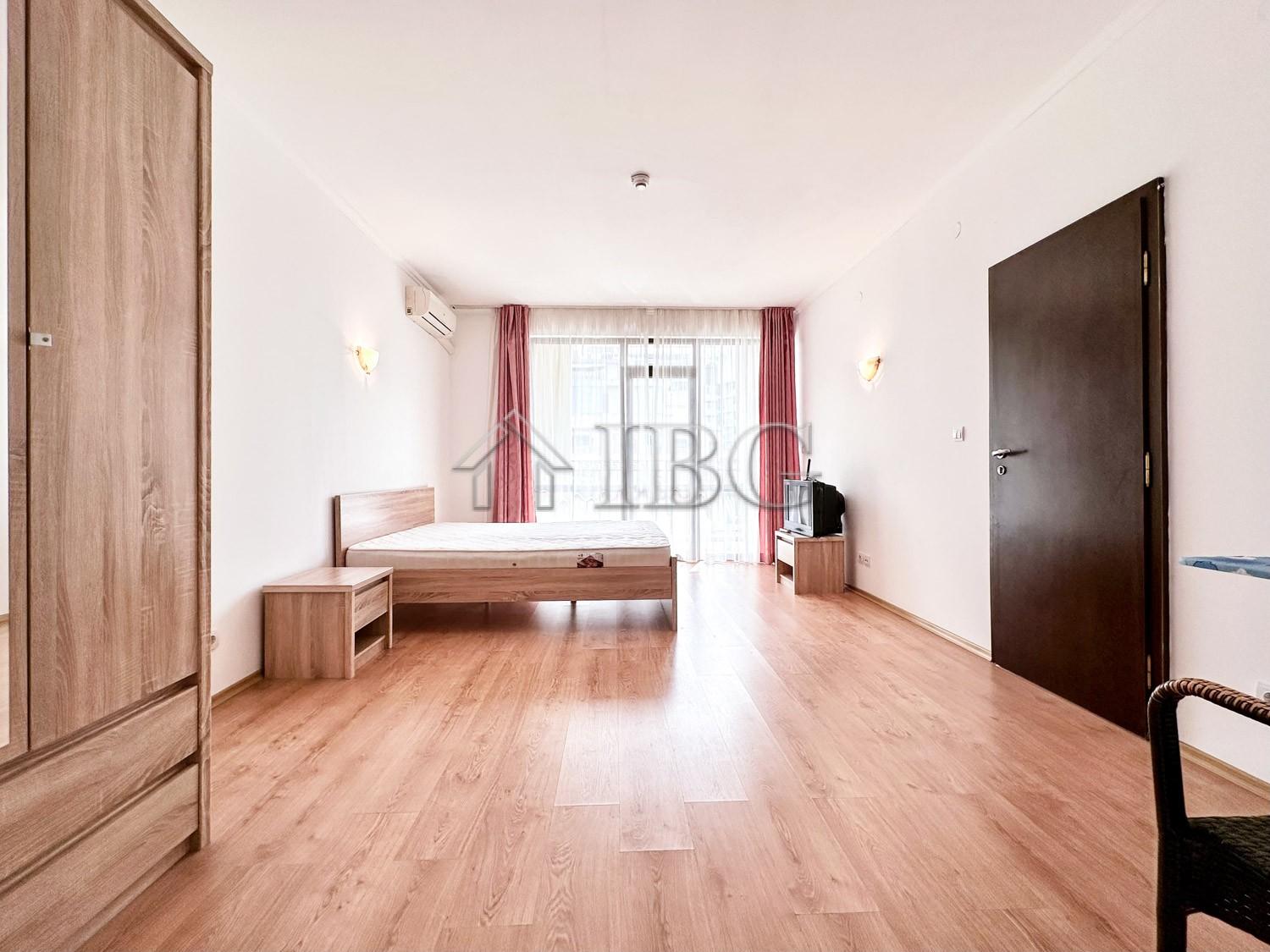 1-Bedroom Apartment with Sea and Pool View Babylon, Sunny Beach — photo 17 of 25