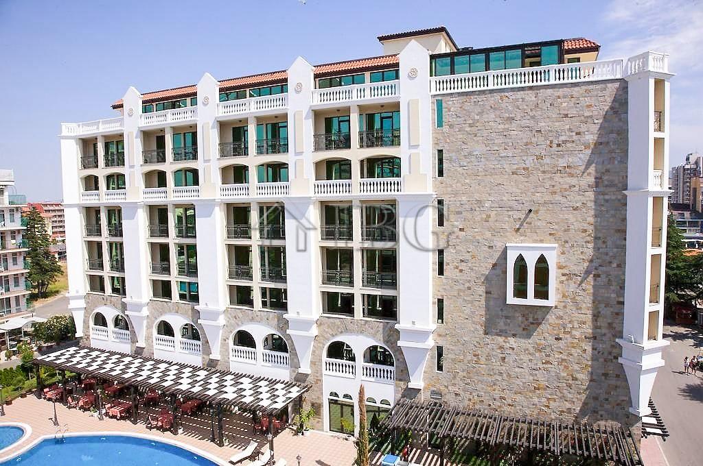 1-Bedroom Apartment with Sea and Pool View Babylon, Sunny Beach — photo 25 of 25