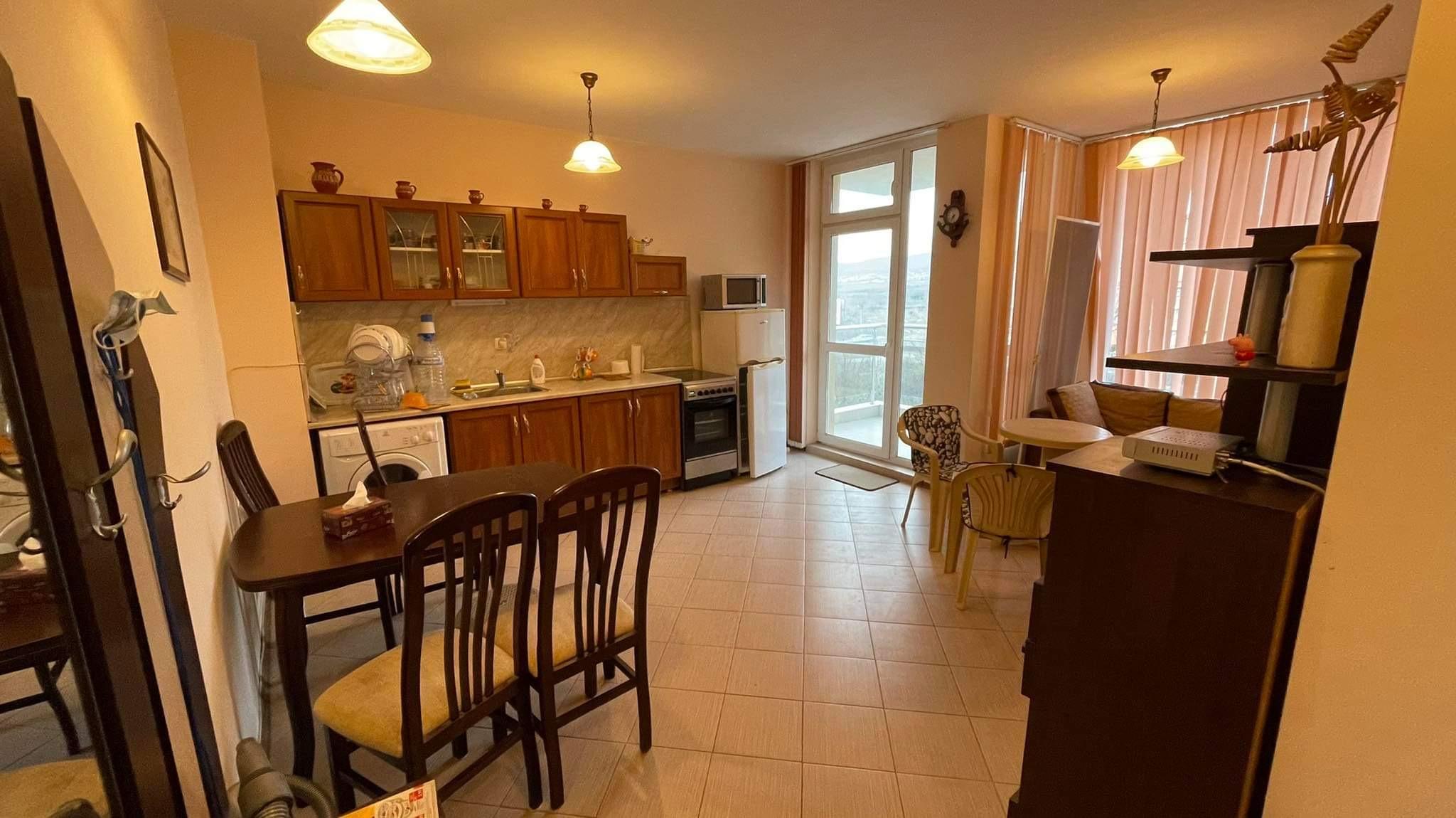 Bargain! Pool view 1-bedroom apartment in Balkan Breeze 1, Sunny Beach — photo 4 of 6