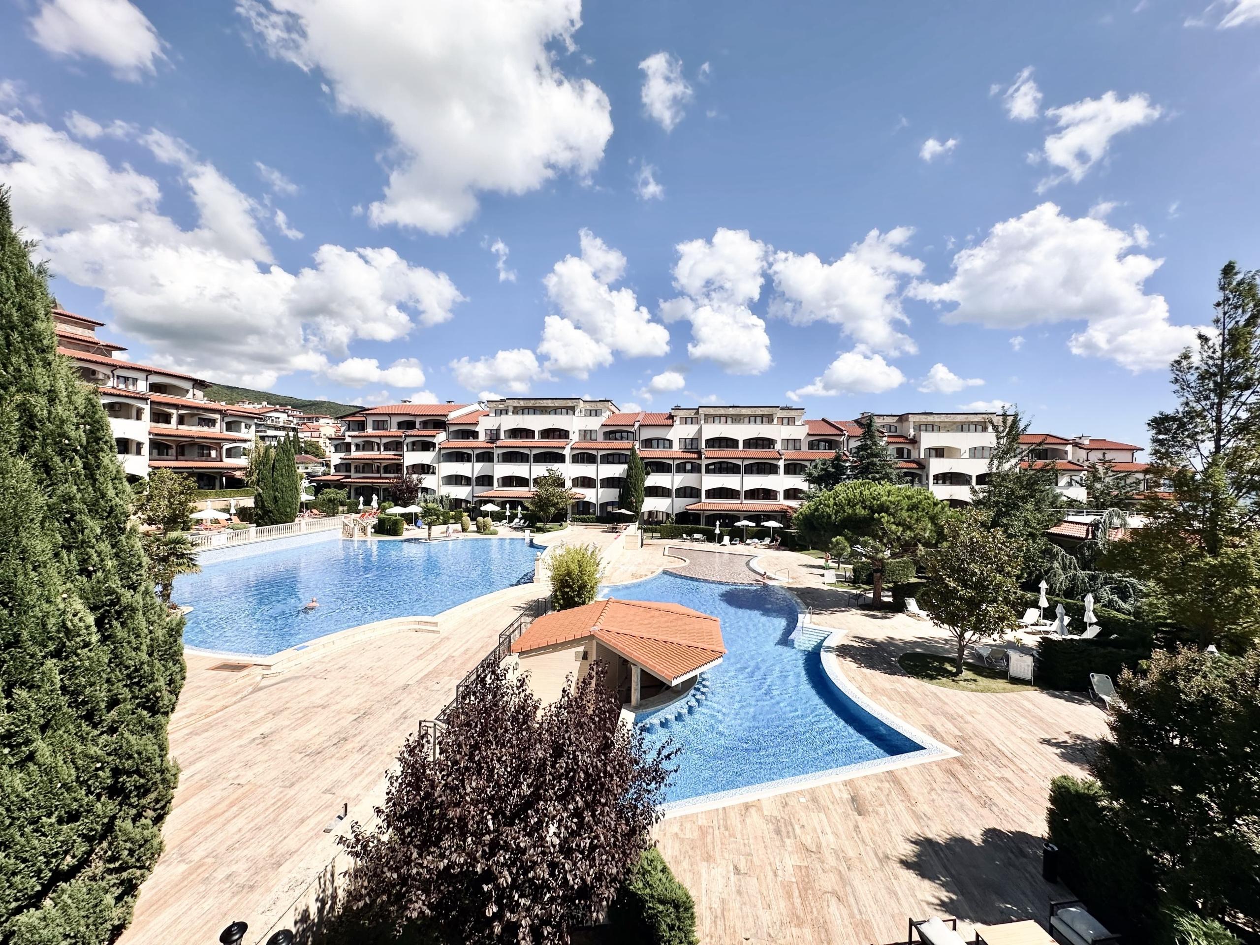 Spacious 2-Bedroom Apartment with 2 Bathrooms & 2 Balconies CASA REAL, Sveti Vlas — Sveti Vlas
