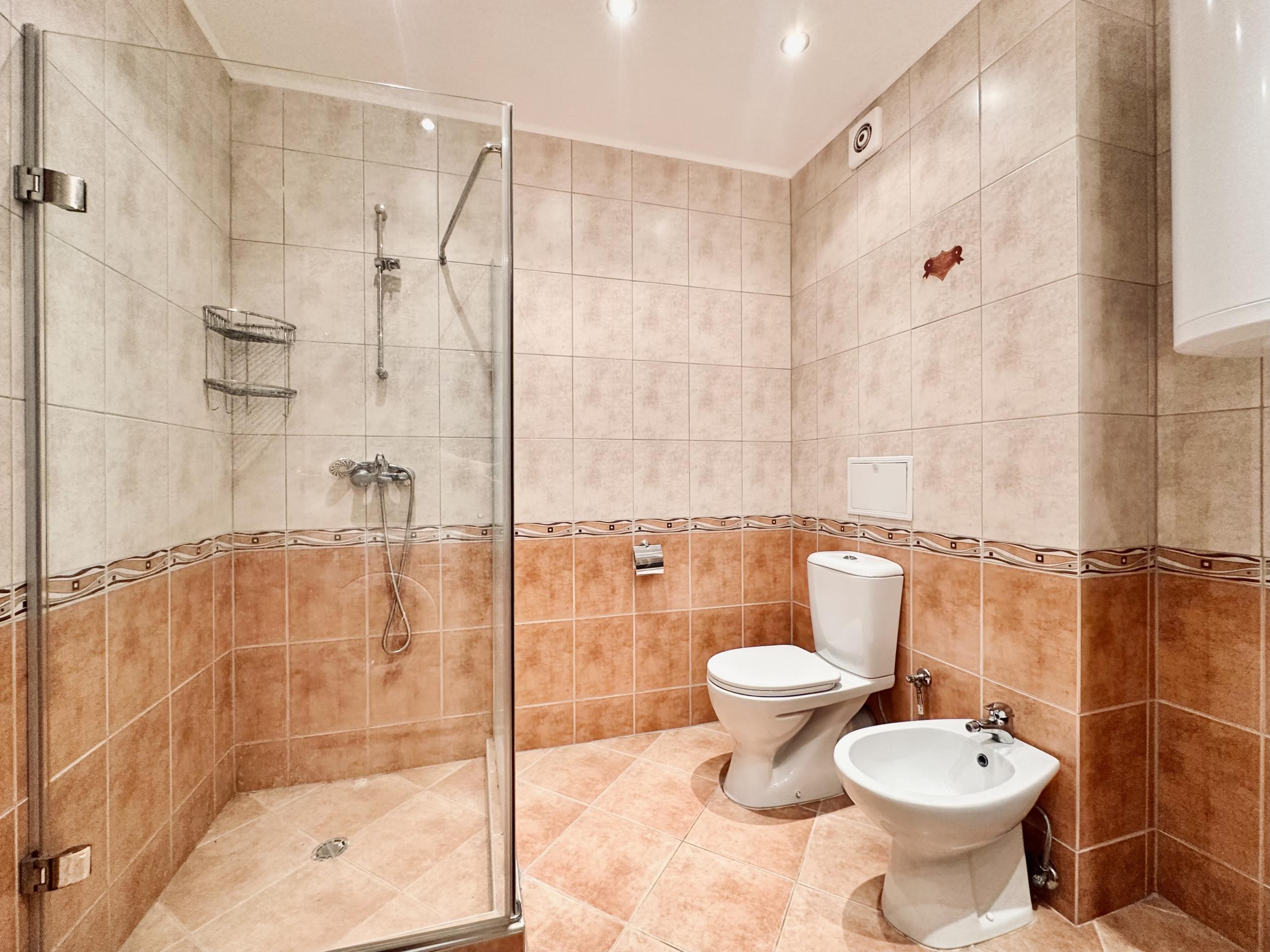 Spacious 2-Bedroom Apartment with 2 Bathrooms & 2 Balconies CASA REAL, Sveti Vlas — photo 22 of 25
