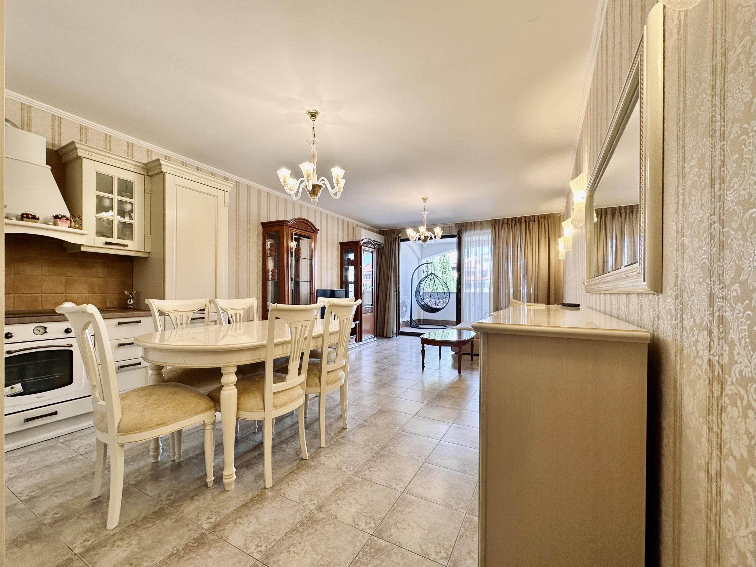 Spacious 2-Bedroom Apartment with 2 Bathrooms & 2 Balconies CASA REAL, Sveti Vlas — photo 9 of 25