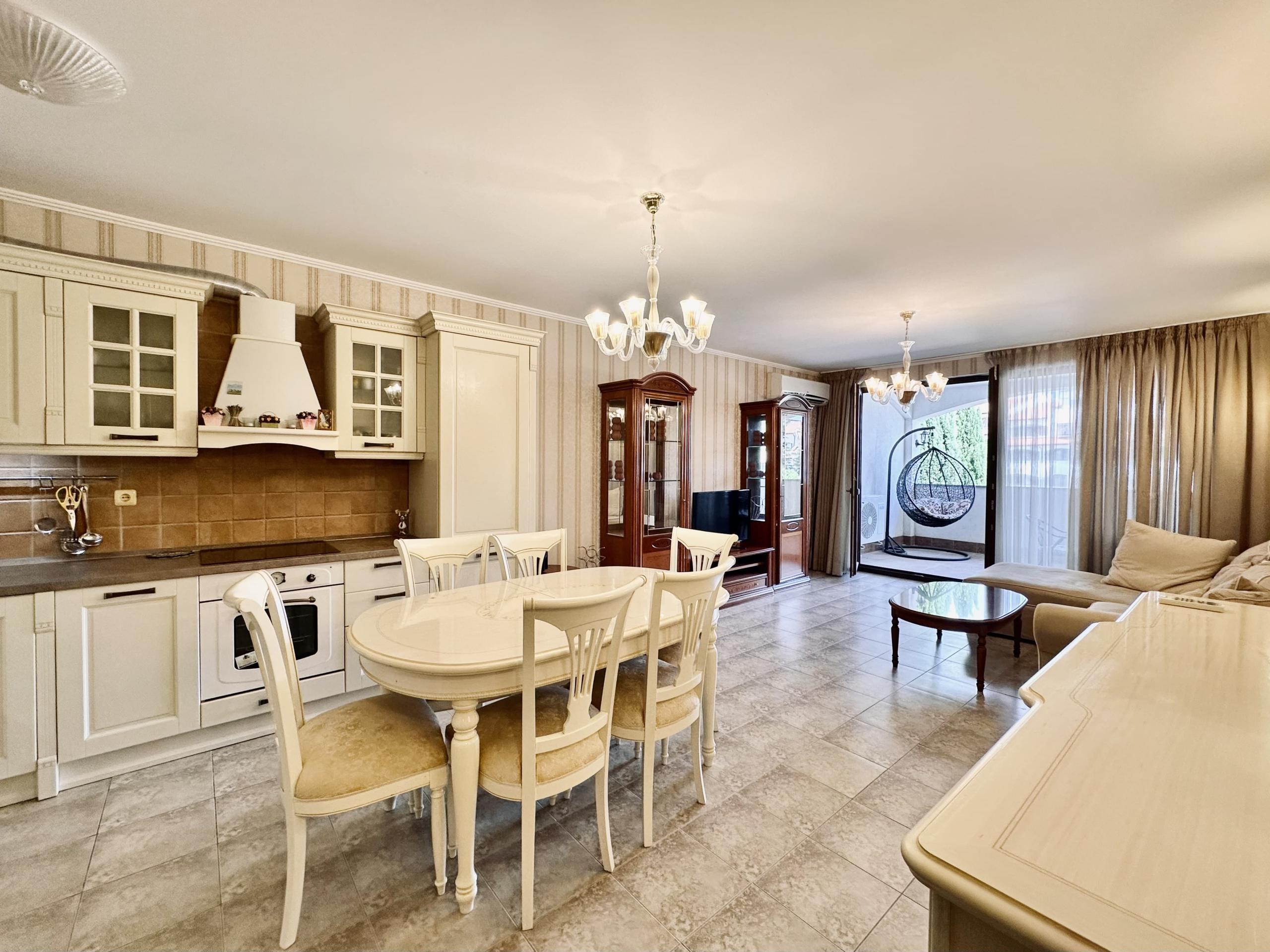 Spacious 2-Bedroom Apartment with 2 Bathrooms & 2 Balconies CASA REAL, Sveti Vlas — photo 12 of 25