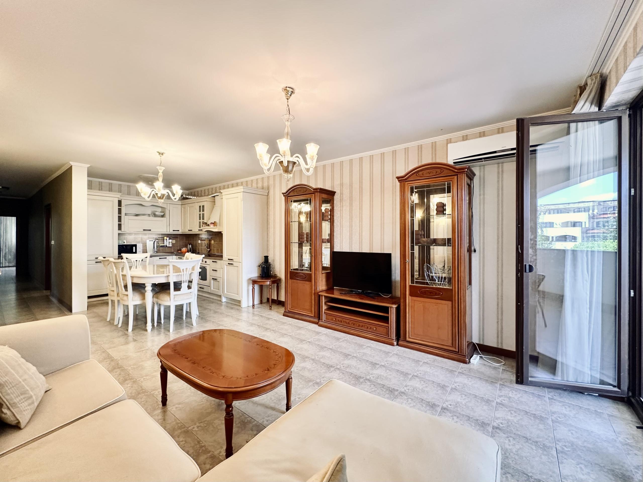 Spacious 2-Bedroom Apartment with 2 Bathrooms & 2 Balconies CASA REAL, Sveti Vlas — photo 10 of 25