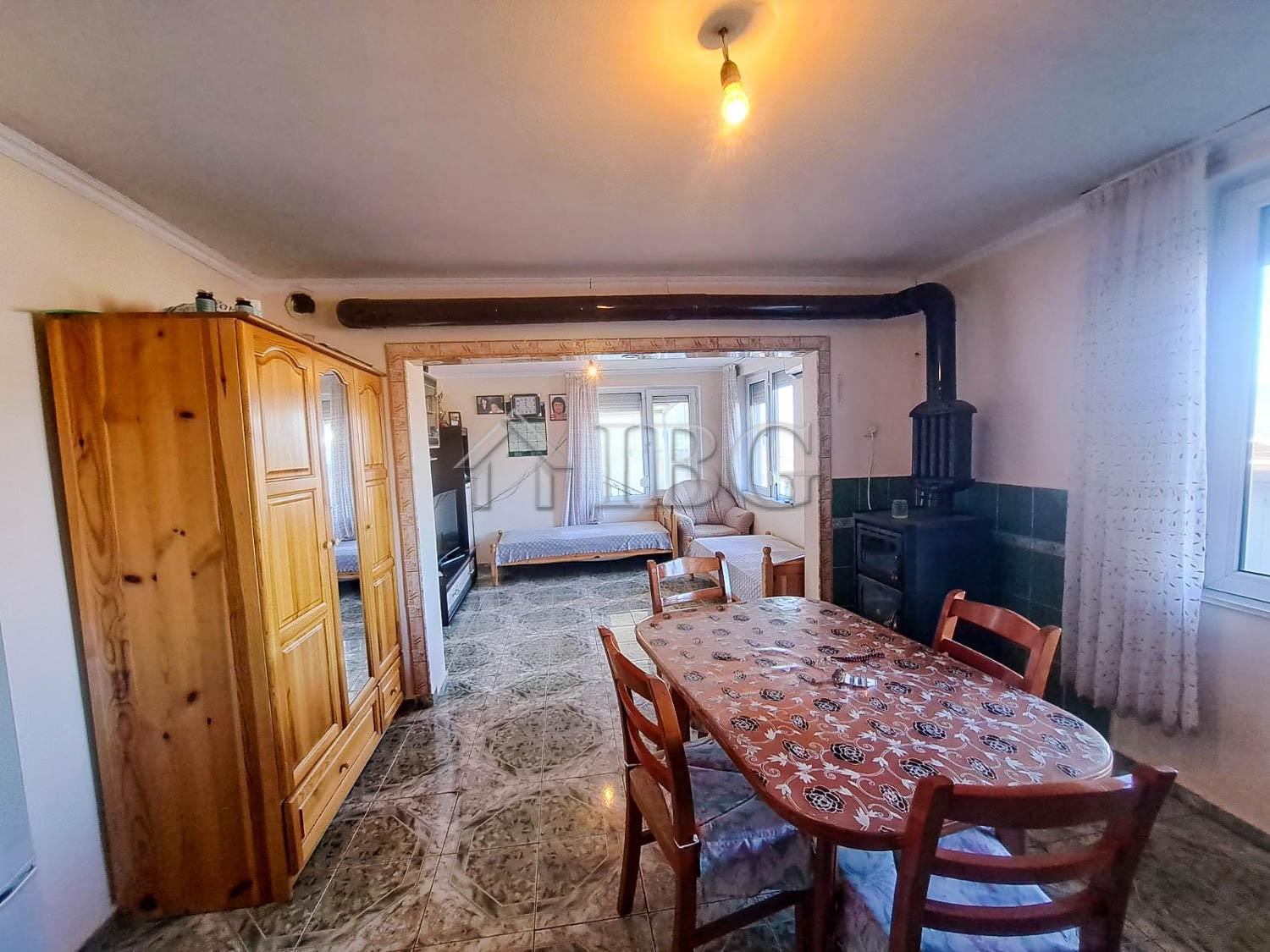 Two-Storey House with 6 Bedrooms Aytos Municipality, 40 km to Burgas — photo 6