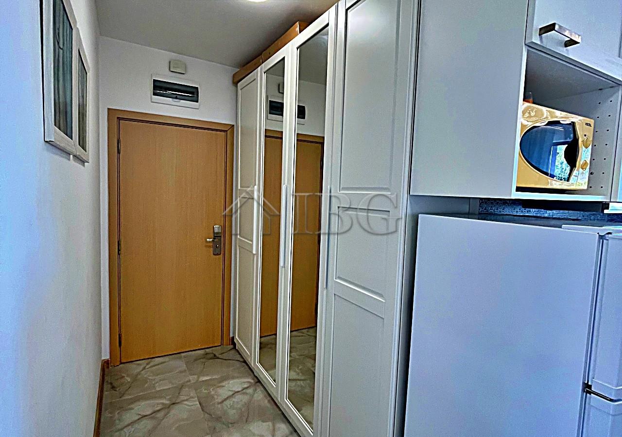 Excellent 2-bedroom, 2-bathroom apartment with pool view Rainbow 3, Sunny Beach — photo 10 of 25