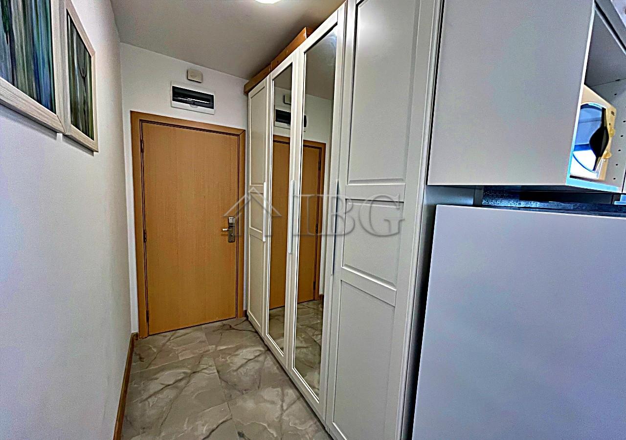 Excellent 2-bedroom, 2-bathroom apartment with pool view Rainbow 3, Sunny Beach — photo 11 of 25