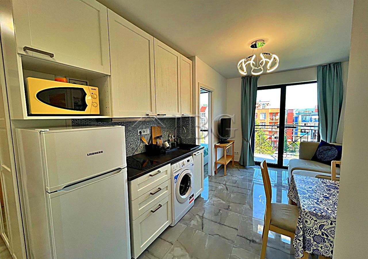 Excellent 2-bedroom, 2-bathroom apartment with pool view Rainbow 3, Sunny Beach — photo 8 of 25
