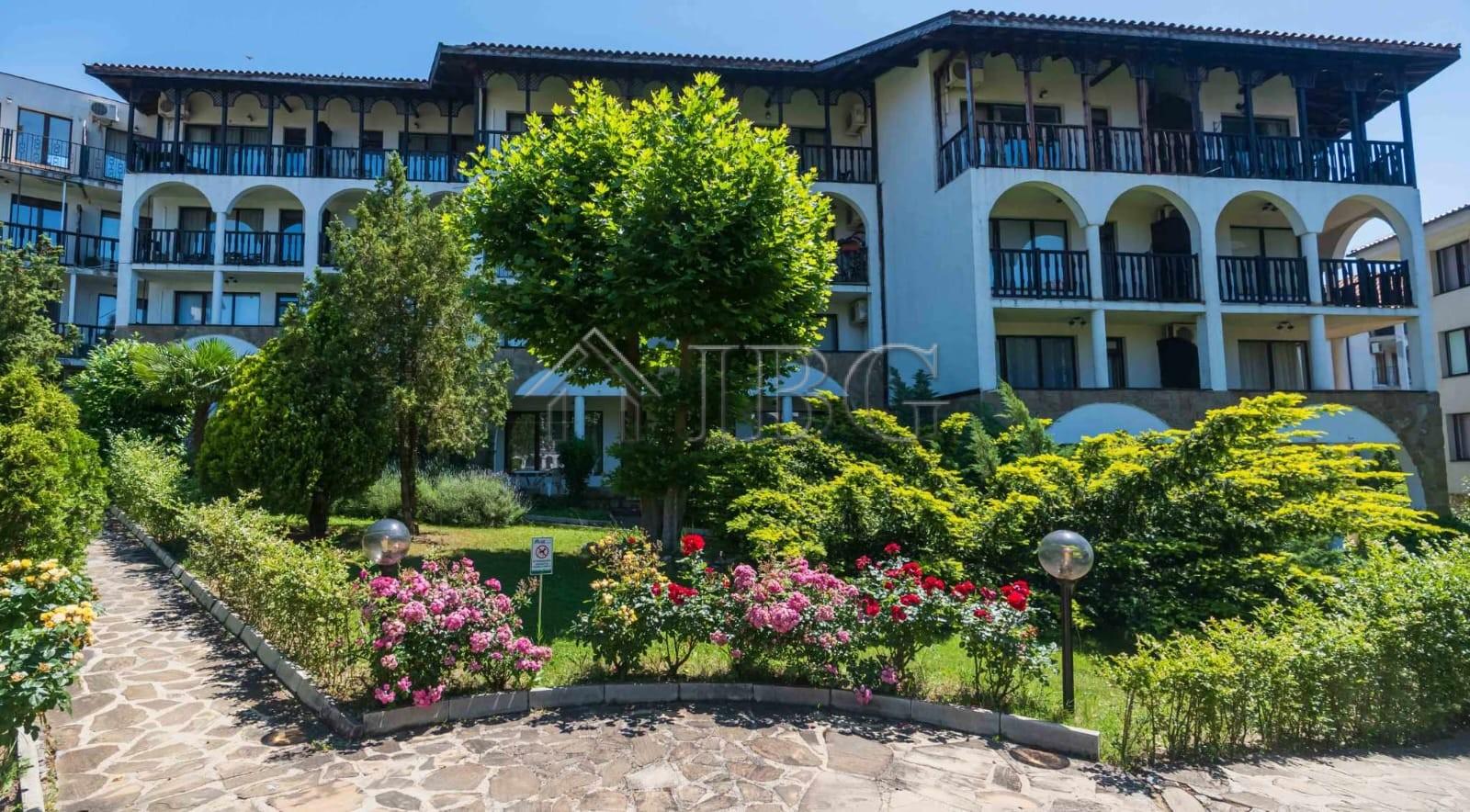 3 Bedroom, 2 Bathroom apartment with big veranda and beautiful green area in Watermill Complex, Sveti Vlas — photo 4