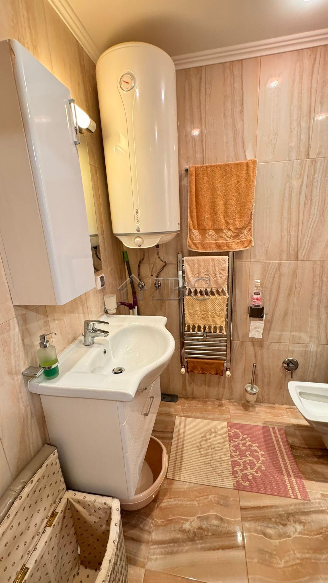 Spacious 2-Bedroom apartment with Pool and Sea views in Villa Florence, St.Vlas — photo 20 of 20