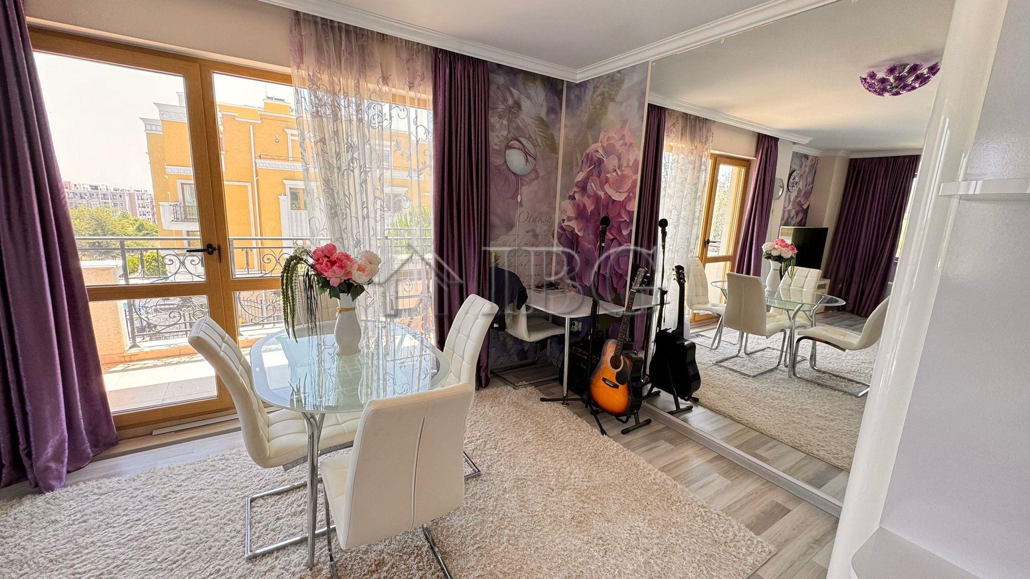 Spacious 2-Bedroom apartment with Pool and Sea views in Villa Florence, St.Vlas — photo 6 of 20