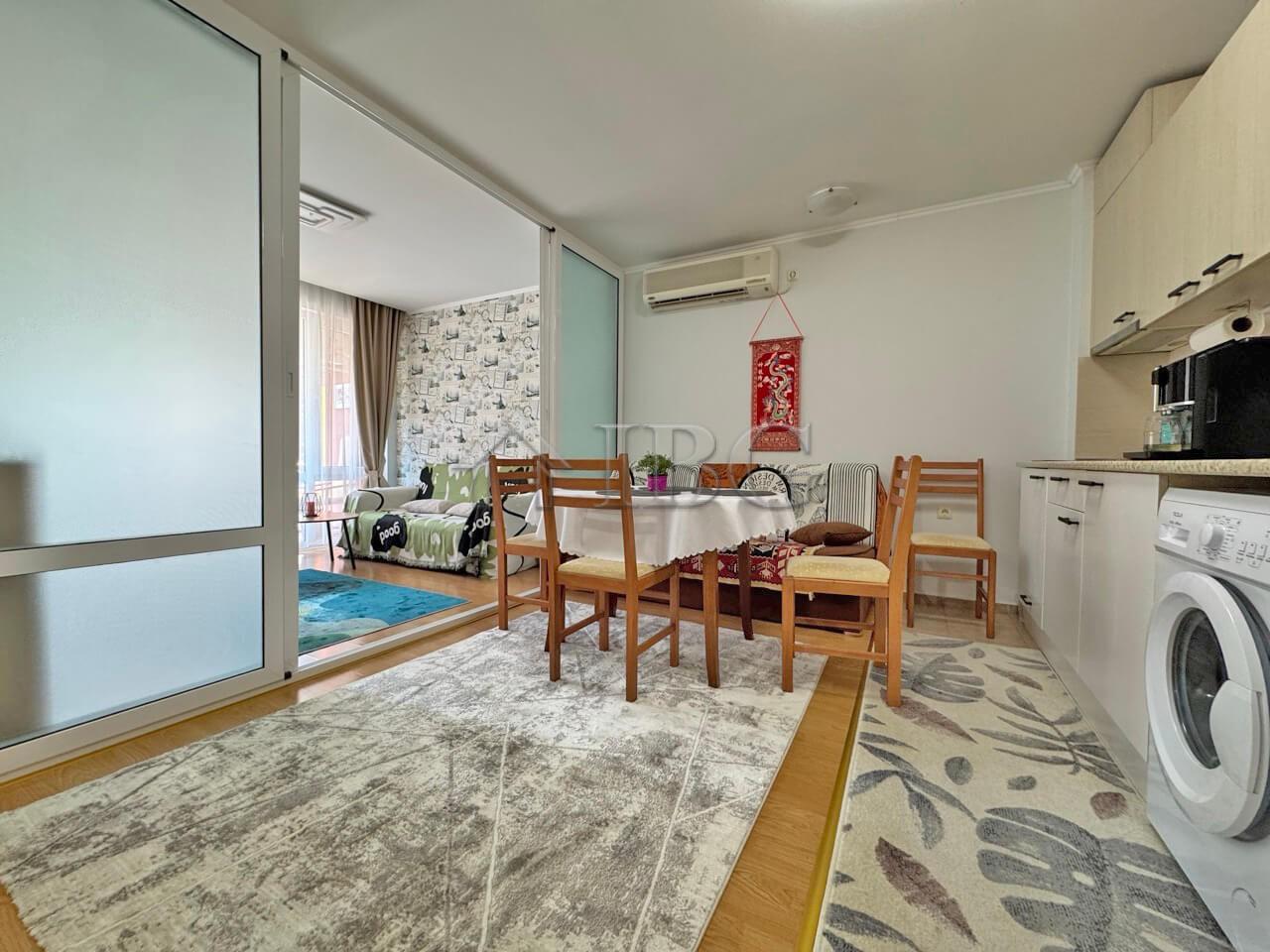 1-Bedroom Apartment with Veranda Green Fort, Sunny Beach — photo 11 of 16