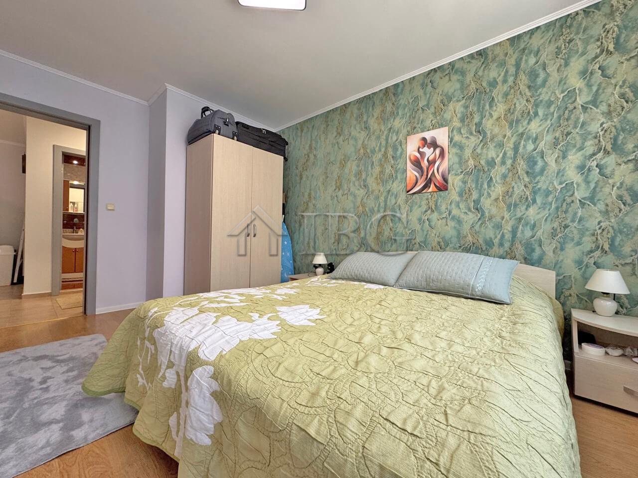 1-Bedroom Apartment with Veranda Green Fort, Sunny Beach — photo 13 of 16