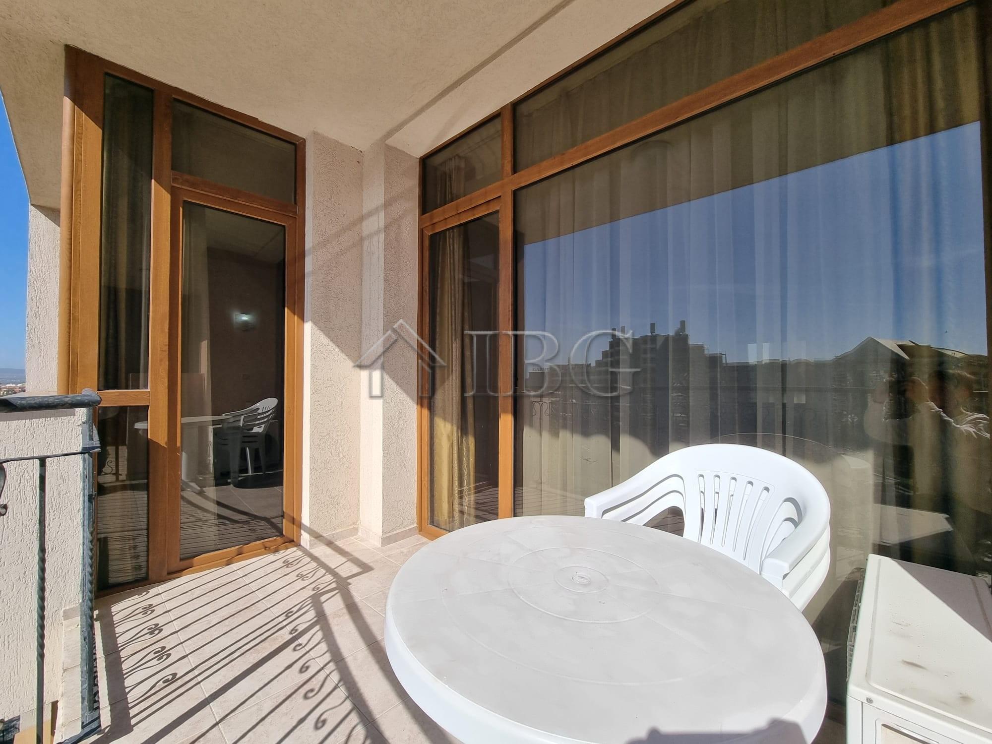 Pool view 1-Bedroom apartment in Poseidon, Sunny Beach — photo 10 of 16