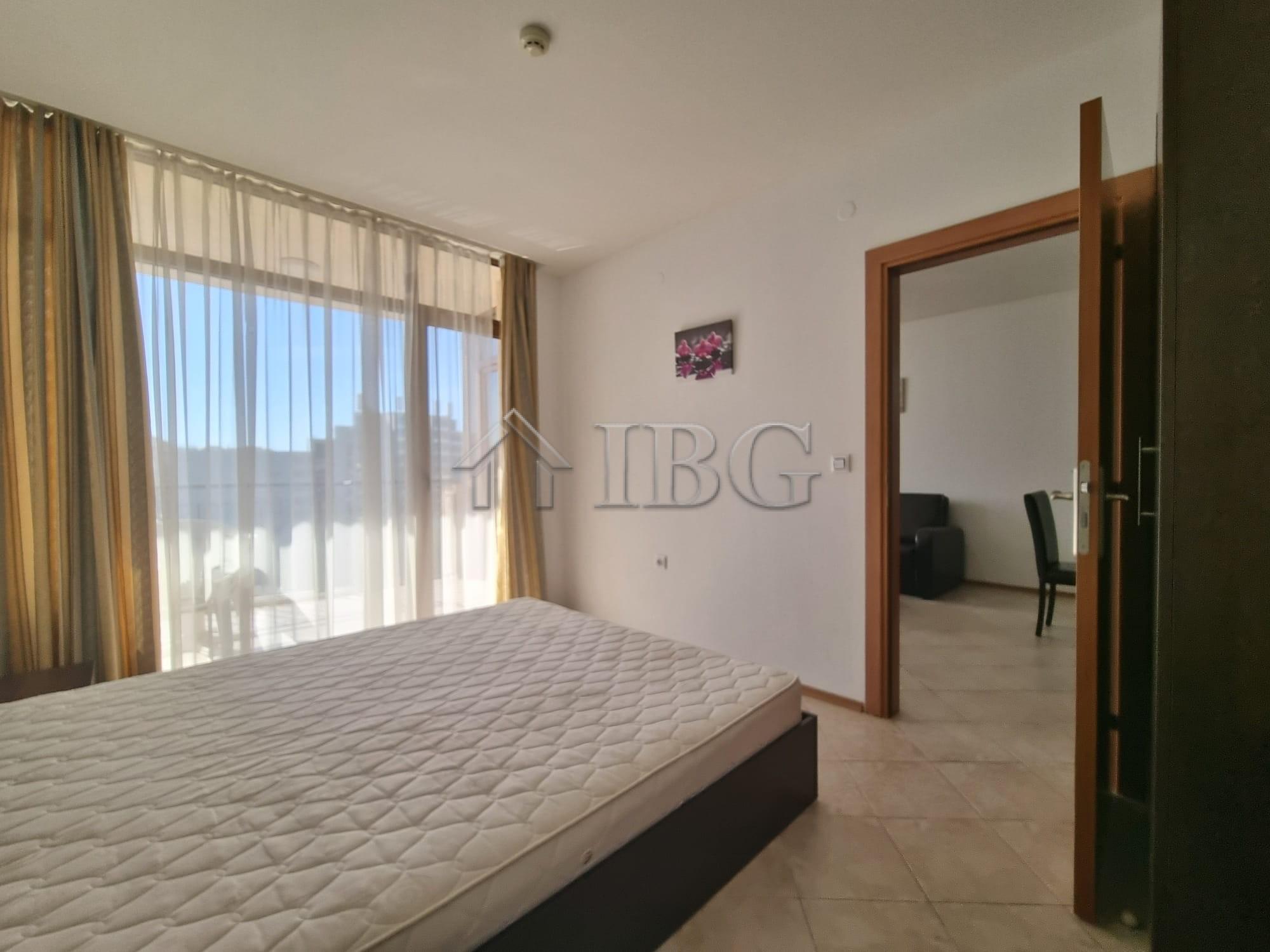 Pool view 1-Bedroom apartment in Poseidon, Sunny Beach — photo 12 of 16