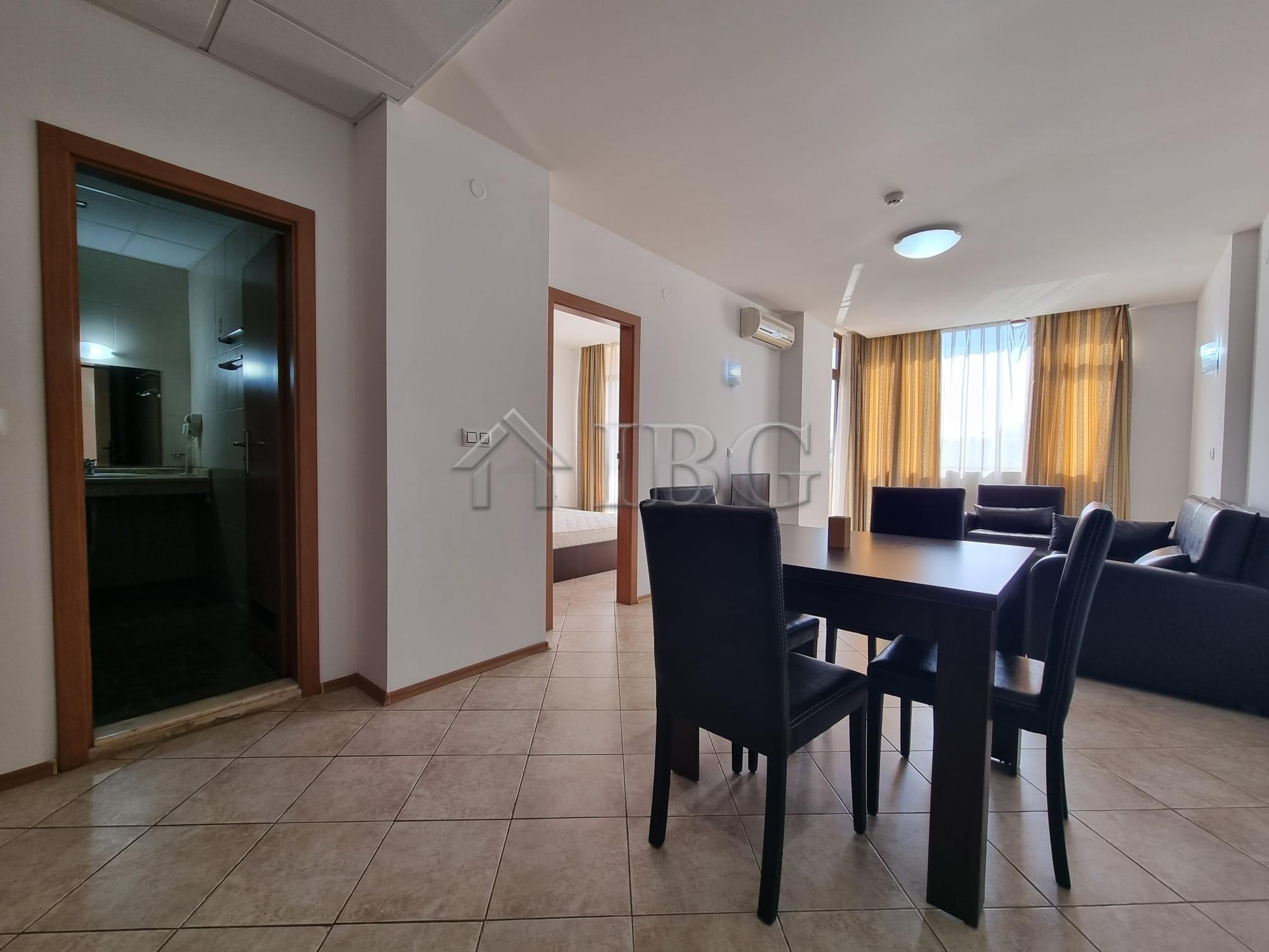 Pool view 1-Bedroom apartment in Poseidon, Sunny Beach — photo 8 of 16