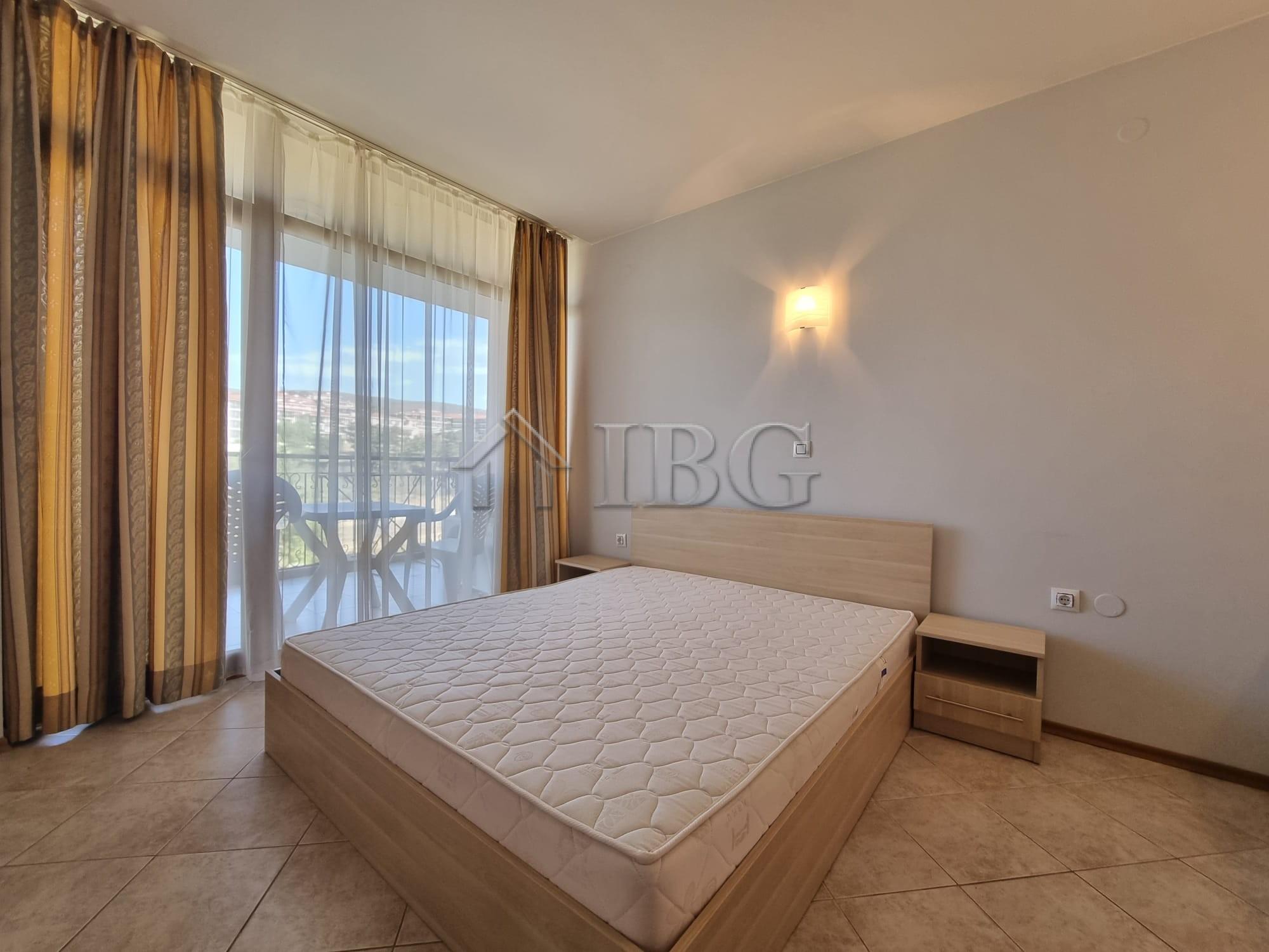 Spacious 1-Bedroom apartment in Poseidon, Sunny Beach — photo 15 of 17