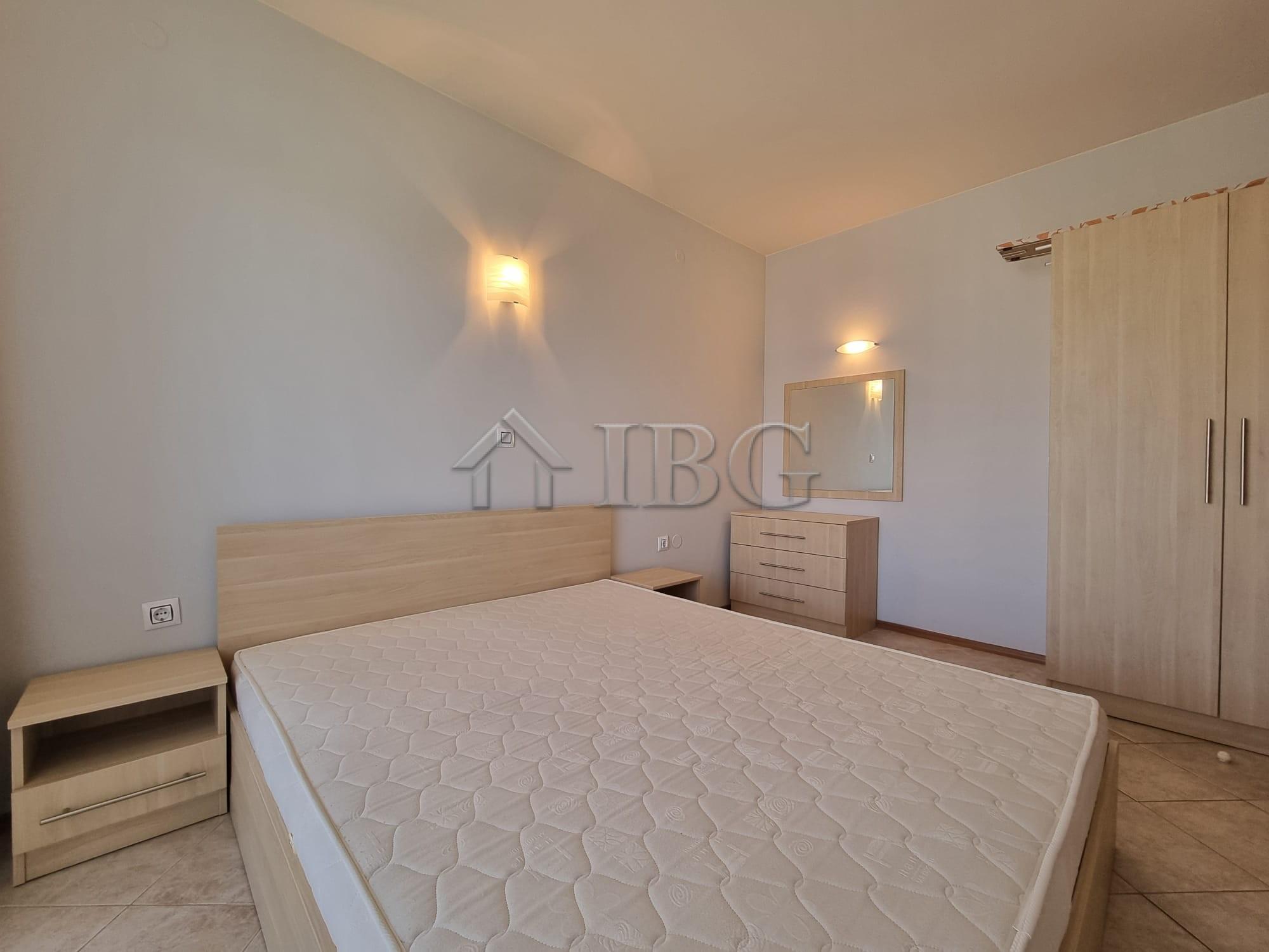 Spacious 1-Bedroom apartment in Poseidon, Sunny Beach — photo 11 of 17