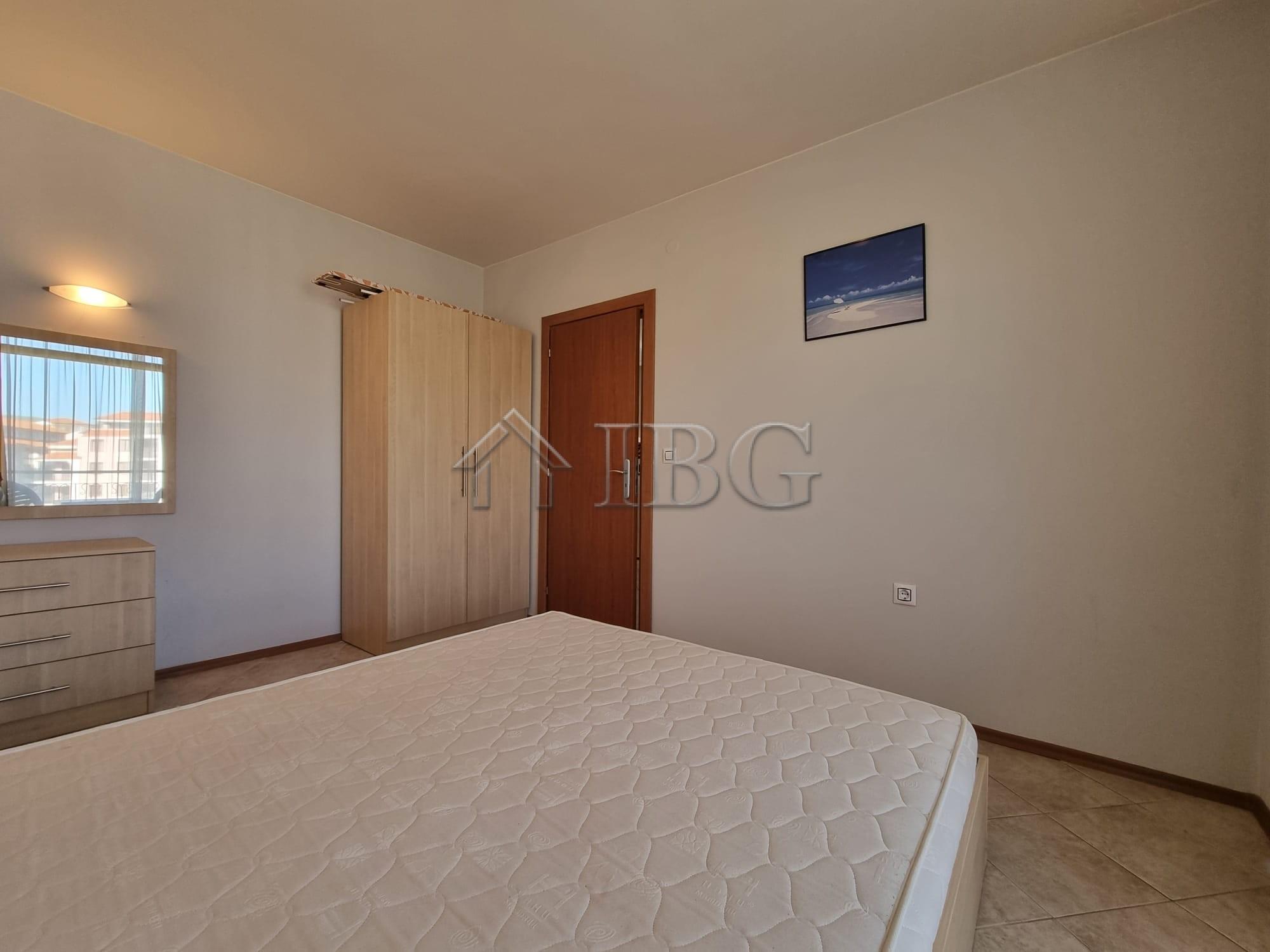 Spacious 1-Bedroom apartment in Poseidon, Sunny Beach — photo 12 of 17