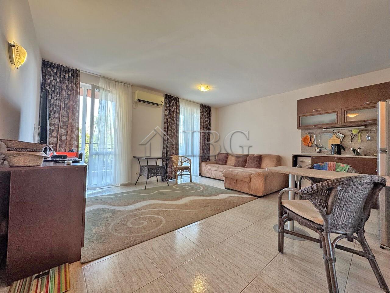 1-Bedroom Apartment with Pool View St. Sofia, Sunny Beach 500 m to the Beach — photo 6