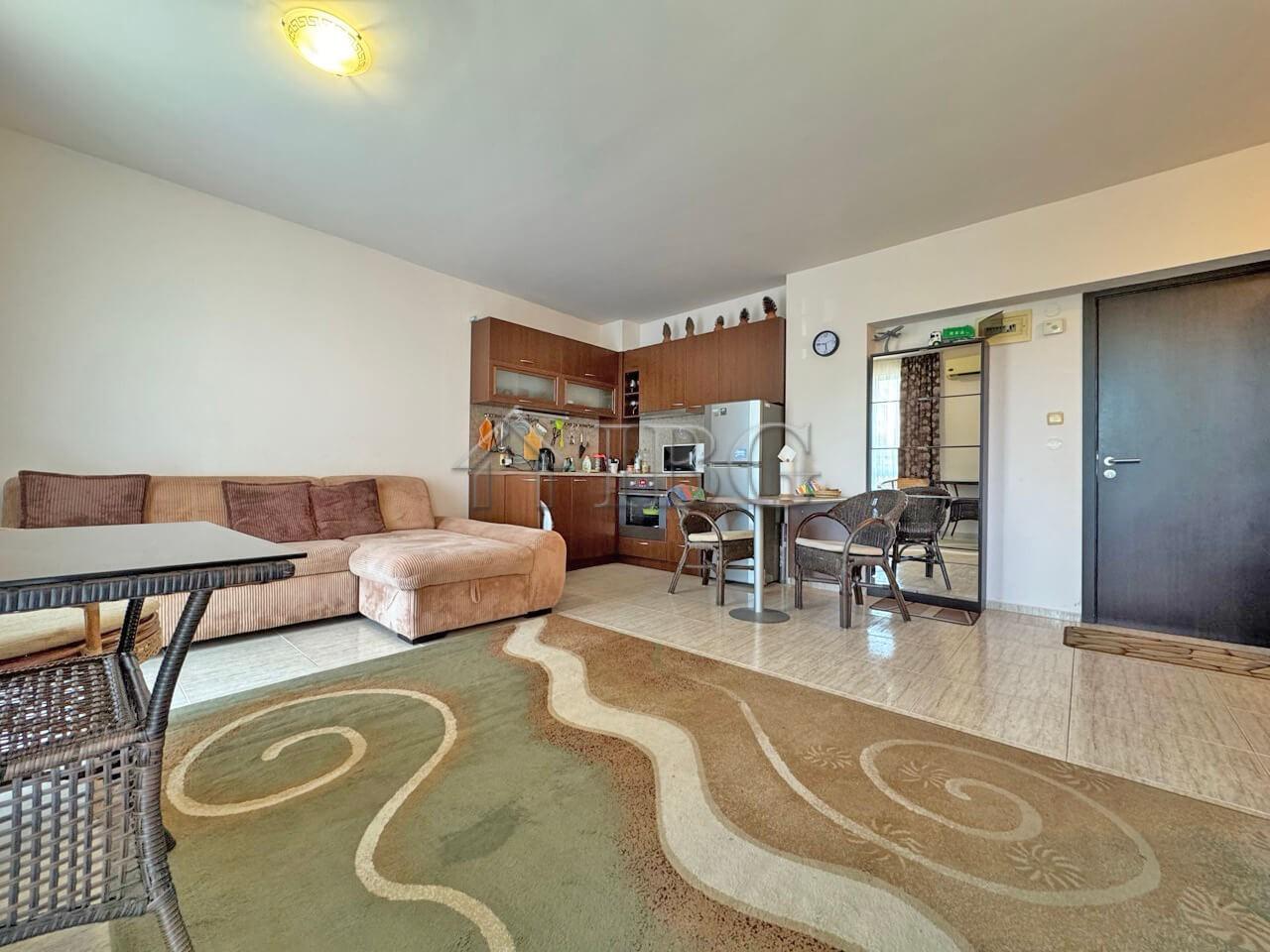 1-Bedroom Apartment with Pool View St. Sofia, Sunny Beach 500 m to the Beach — photo 7 of 16