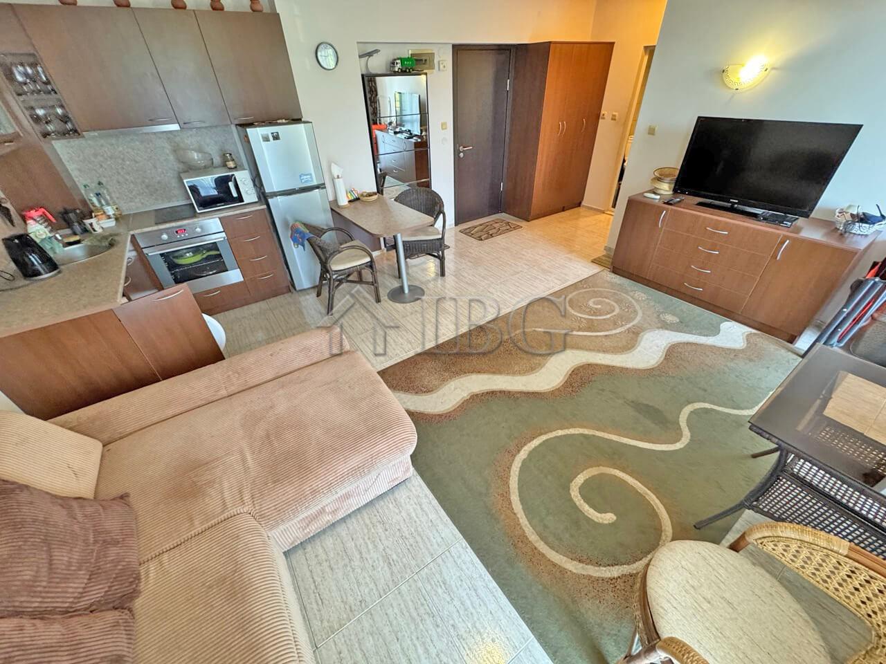 1-Bedroom Apartment with Pool View St. Sofia, Sunny Beach 500 m to the Beach — photo 5