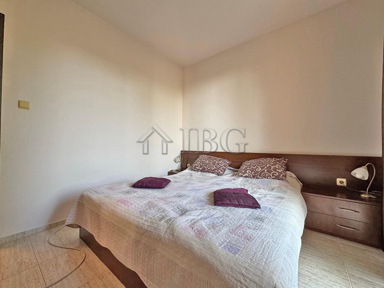 1-Bedroom Apartment with Pool View St. Sofia, Sunny Beach 500 m to the Beach — photo 11 of 16