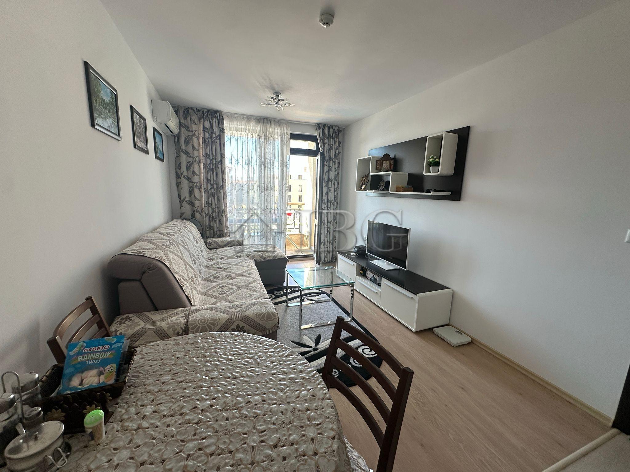 1-Bedroom Apartment with Pool View Raduga 2, Sveti Vlas — photo 3