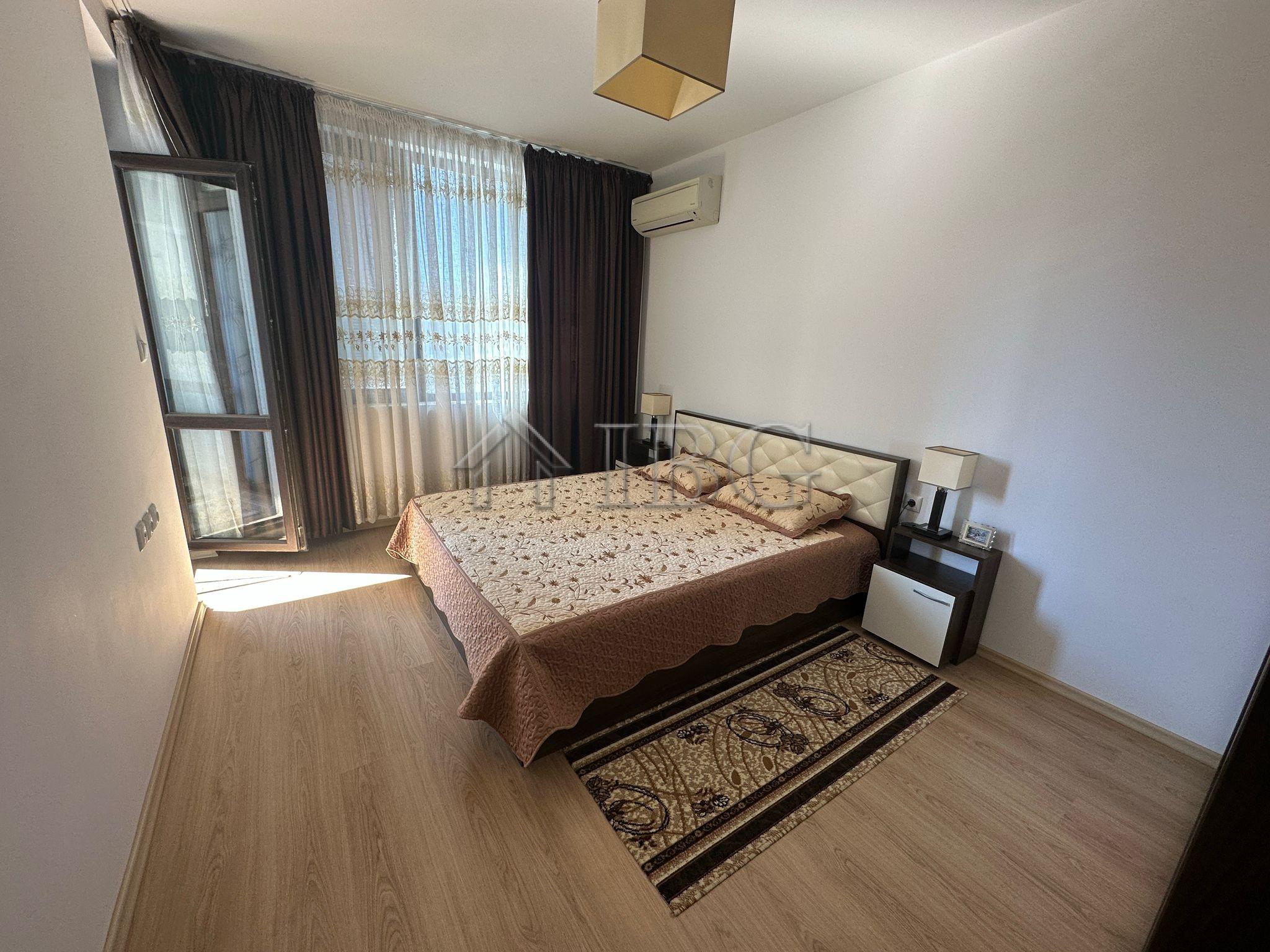 1-Bedroom Apartment with Pool View Raduga 2, Sveti Vlas — photo 4 of 17