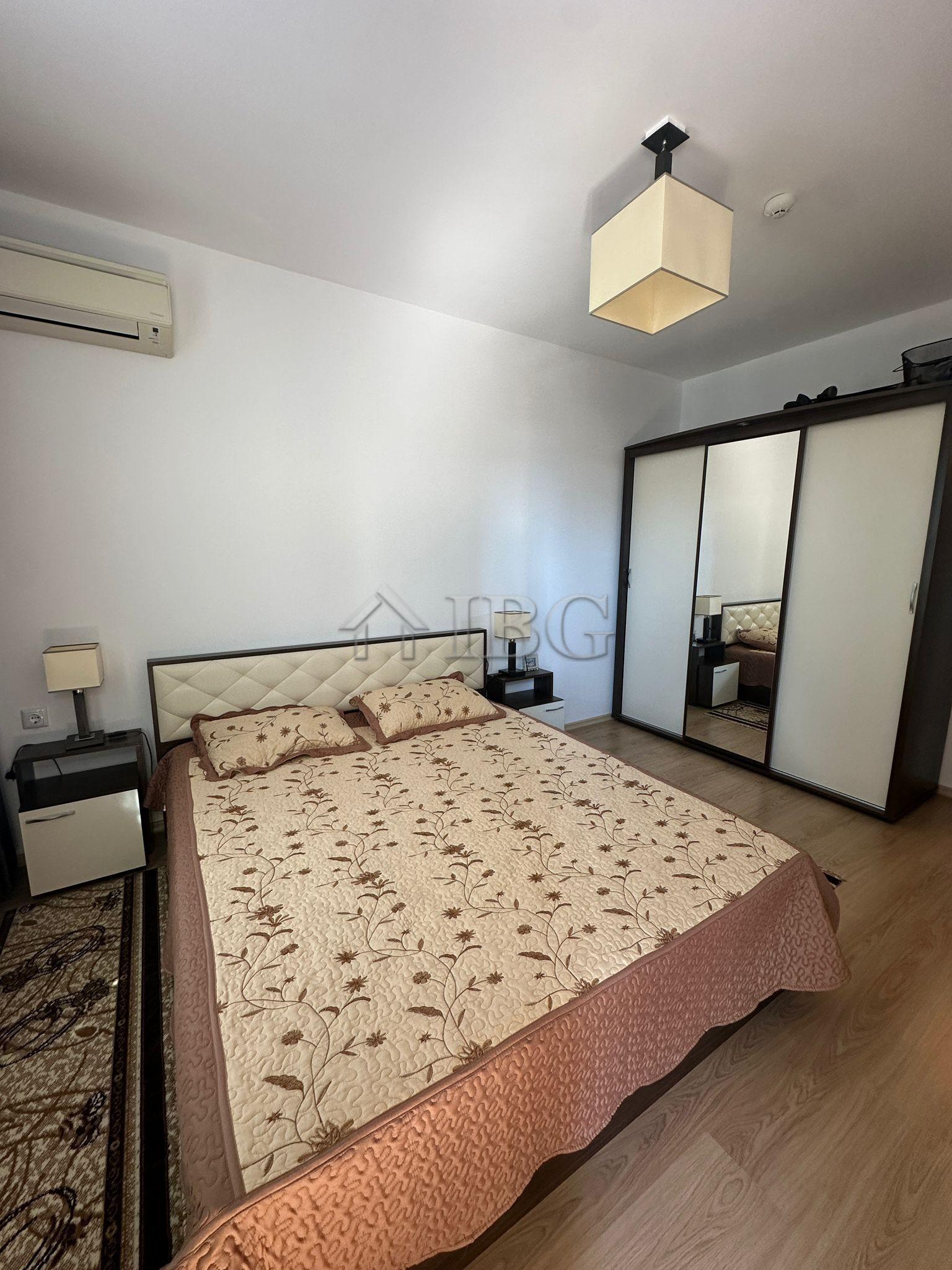 1-Bedroom Apartment with Pool View Raduga 2, Sveti Vlas — photo 6 of 17