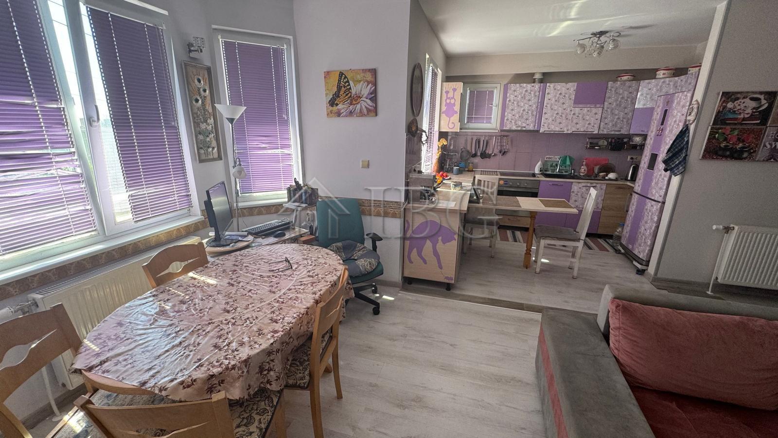 Detached House with Large Yard Kosharitsa, near Sunny Beach — photo 11 of 25