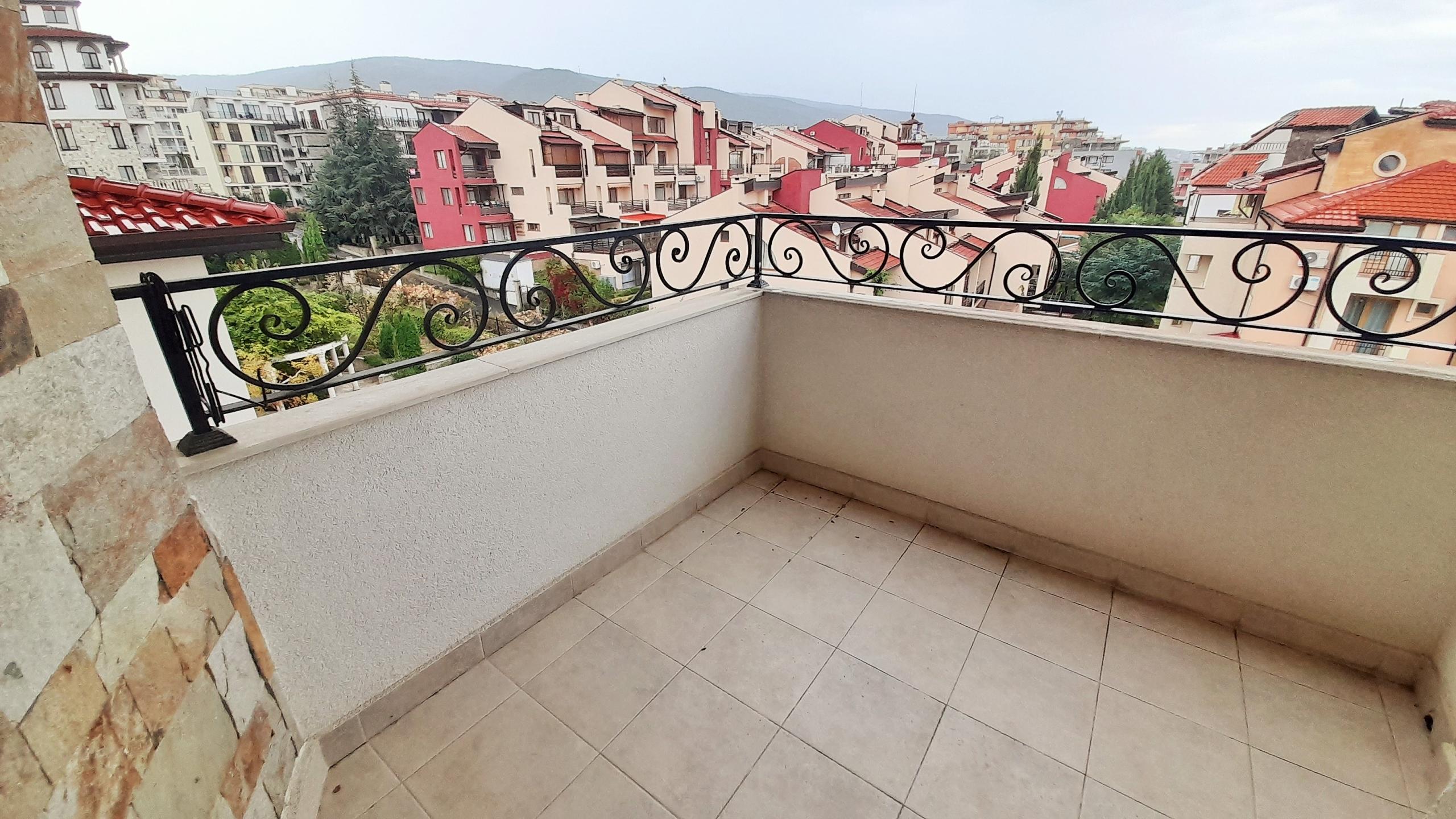 3-Bedroom, 2-Bathroom Apartment with private lounge on the top with exceptional sea view in Artur, Sveti Vlas! Own Parkspace included! — photo 11 of 25