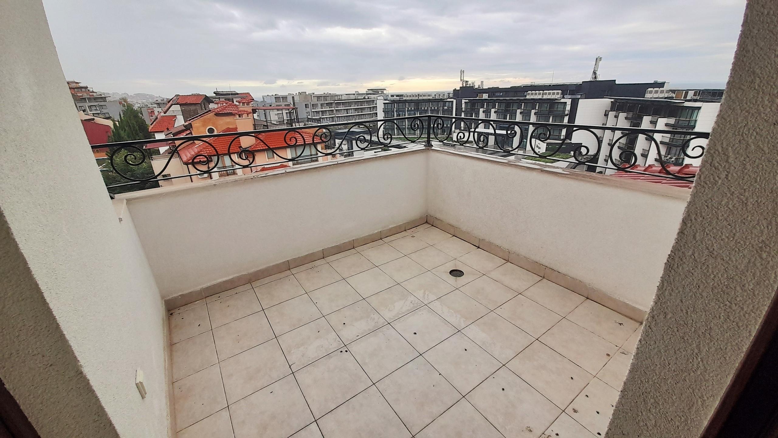 3-Bedroom, 2-Bathroom Apartment with private lounge on the top with exceptional sea view in Artur, Sveti Vlas! Own Parkspace included! — photo 16 of 25