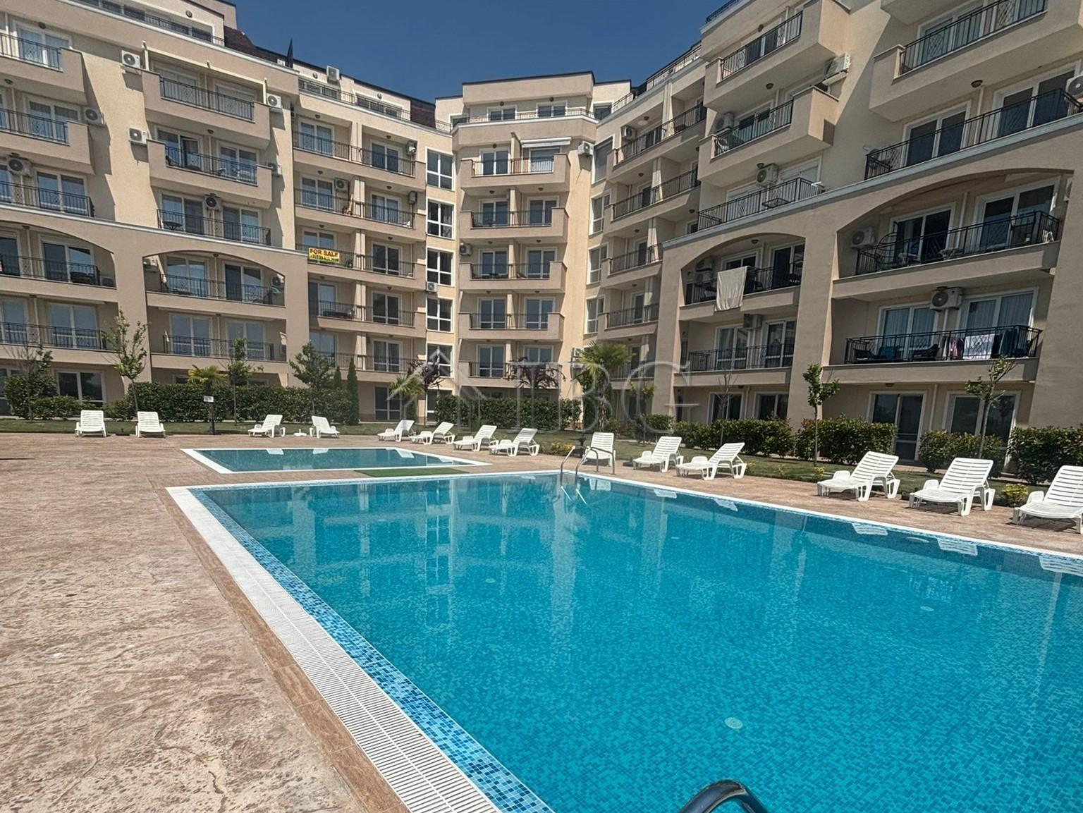 Spacious 2-Bedroom Apartment with frontal Sea View Sveti Vlas, First Line — photo 20 of 22
