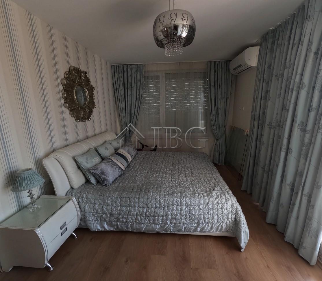 For Sale: Spacious 2-Bedroom Apartment Marina Fort, Sveti Vlas — photo 12 of 14