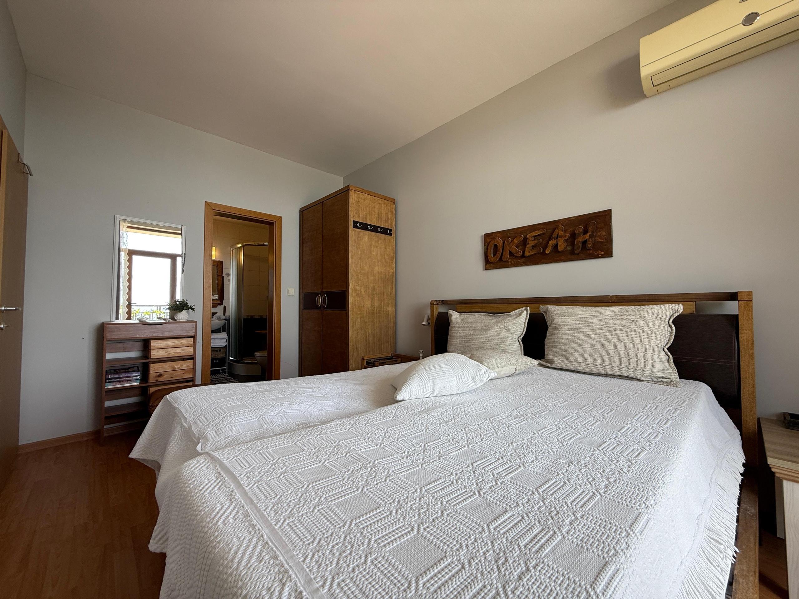 Direct exit to the Beach! Exceptional 2-Level Apartment with Frontal sea view and veranda, Garden of Eden, Sveti Vlas — photo 14 of 18
