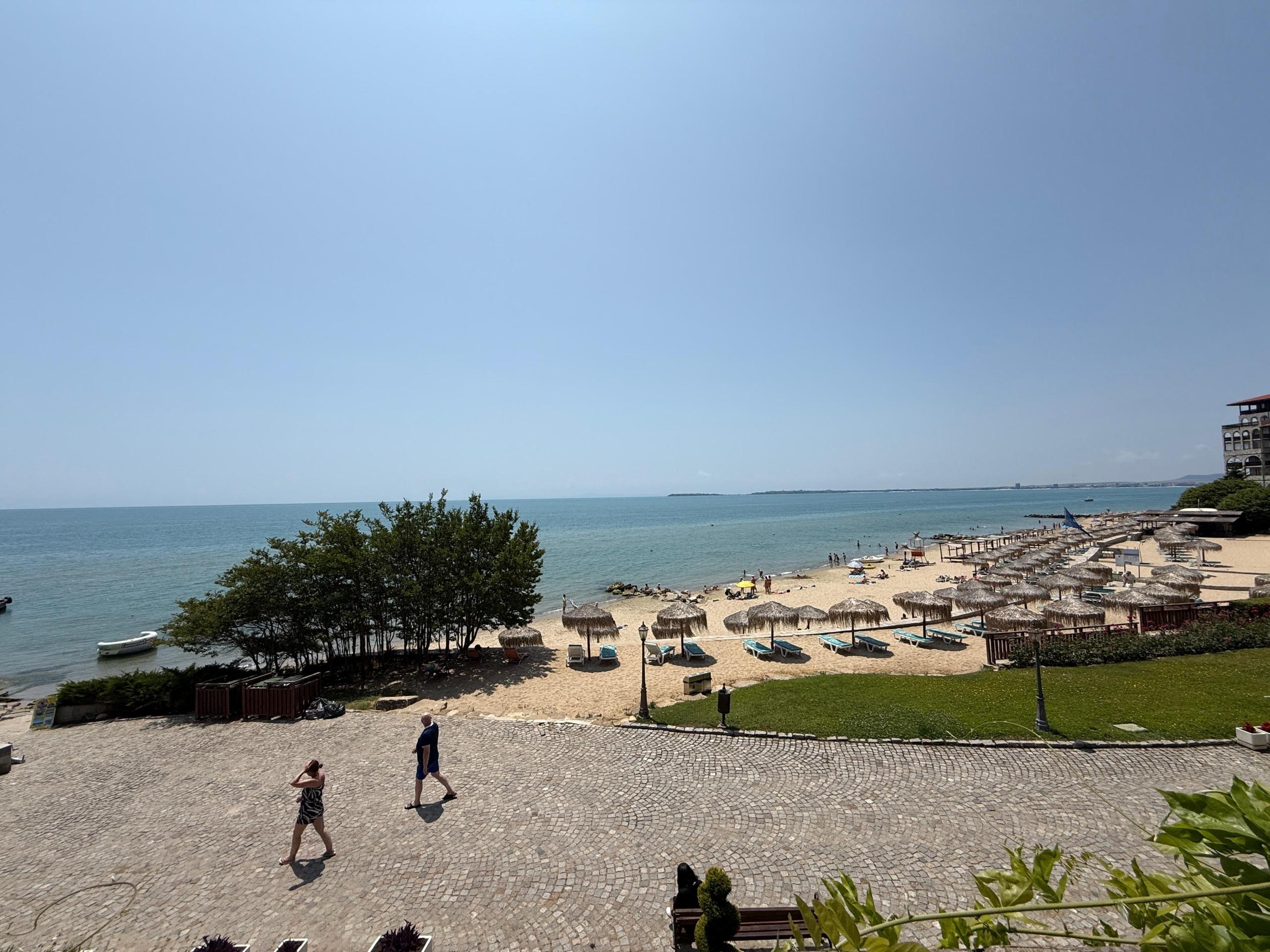 Direct exit to the Beach! Exceptional 2-Level Apartment with Frontal sea view and veranda, Garden of Eden, Sveti Vlas — photo 15 of 18