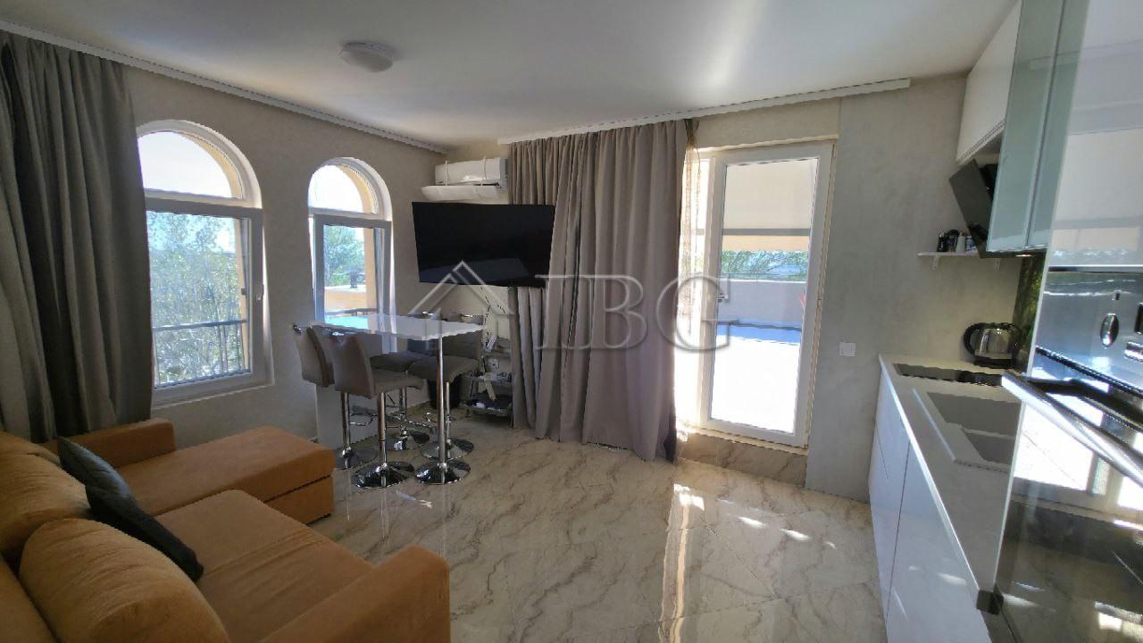 Penthouse with 60 sq.m. Terrace for Sale Aphrodite Green, Sunny Beach — photo 6 of 21