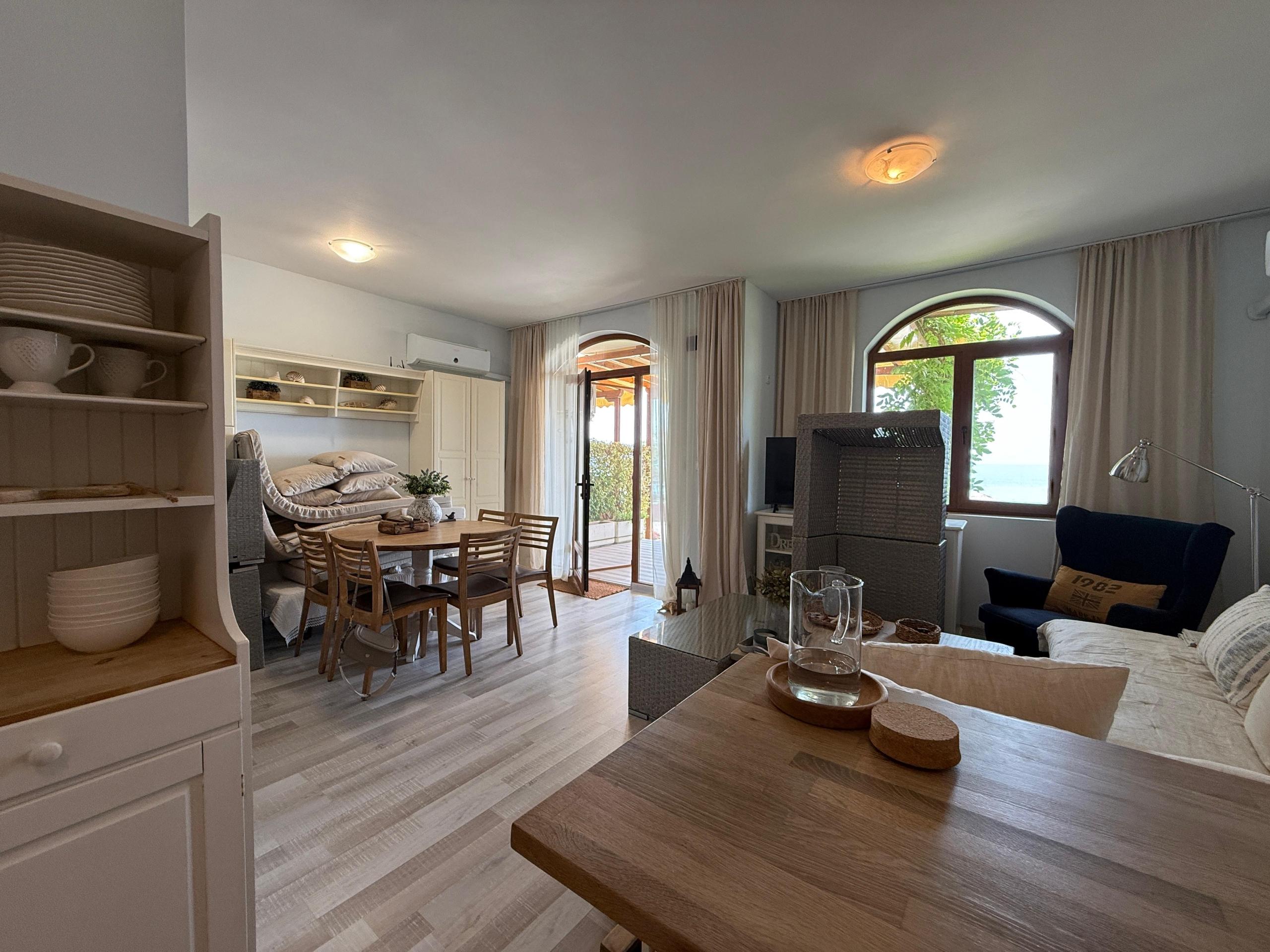 Direct exit to the Beach! Exceptional 2-Level Apartment with Frontal sea view and veranda, Garden of Eden, Sveti Vlas — photo 10 of 18