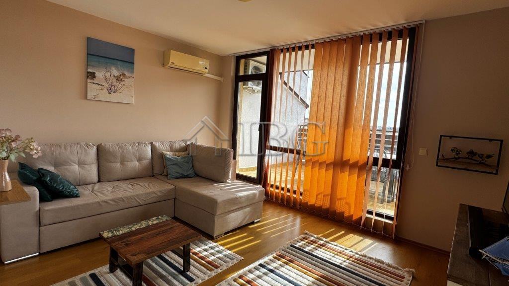 Renovated 2-Bedroom Apartment with 2 Balconies Viyana, Nessebar — photo 7 of 20