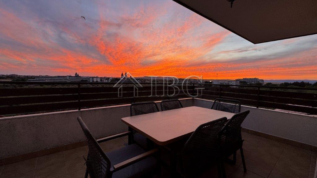 Renovated 2-Bedroom Apartment with 2 Balconies Viyana, Nessebar — photo 2