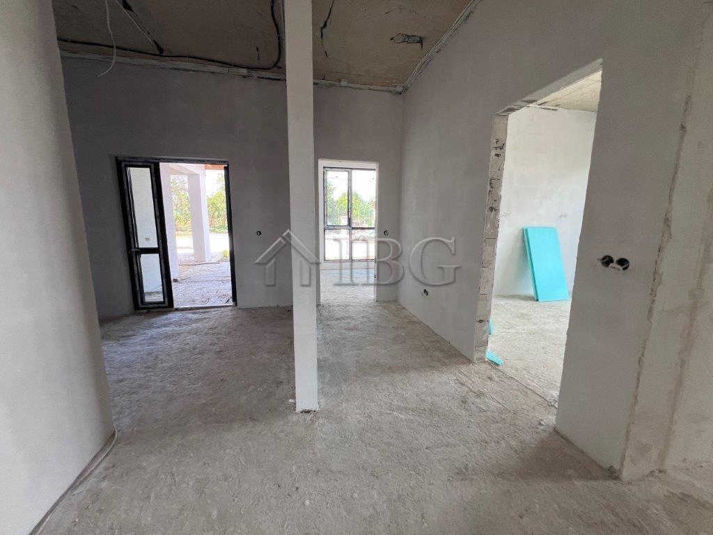 Single-Storey Private House for Sale 12 km to Sunny Beach — photo 20 of 25