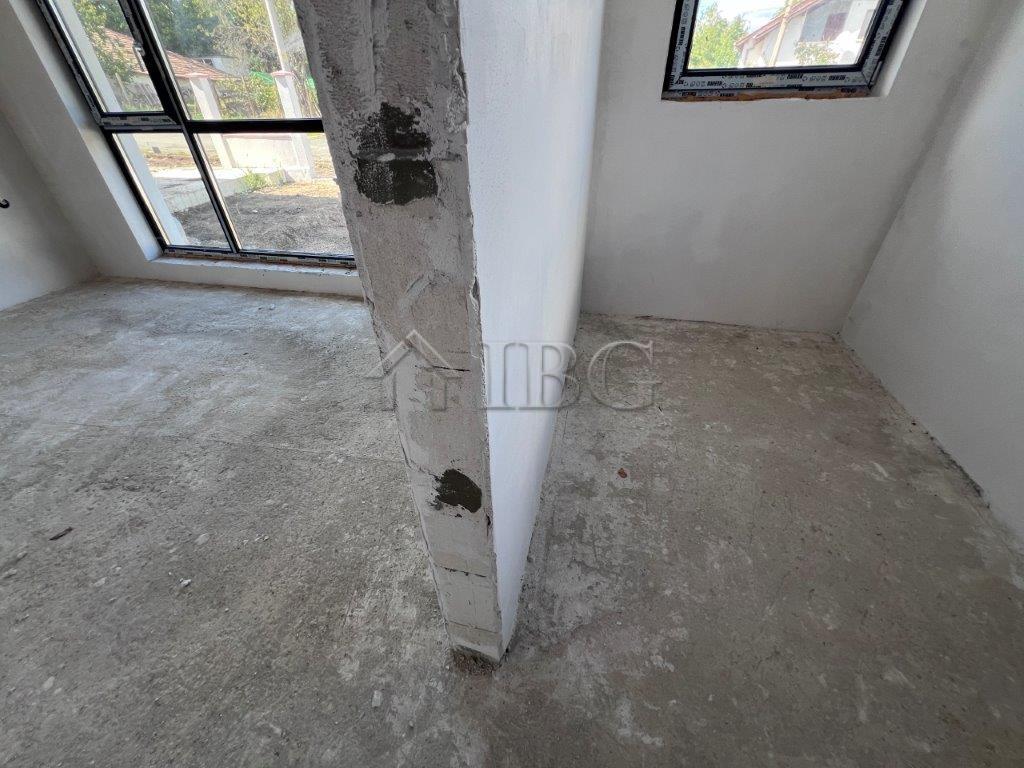 Single-Storey Private House for Sale 12 km to Sunny Beach — photo 23 of 25