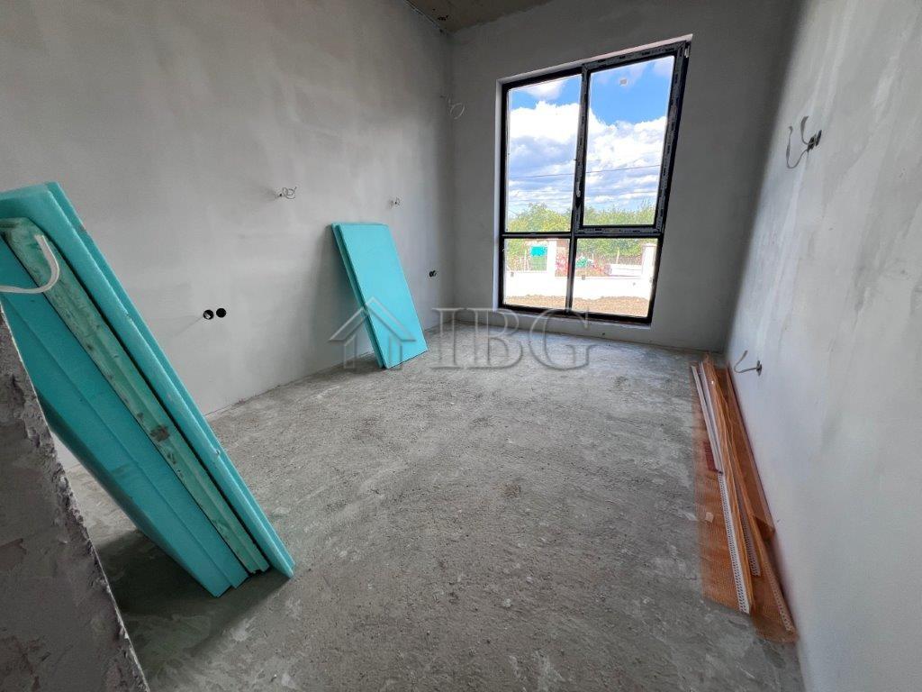Single-Storey Private House for Sale 12 km to Sunny Beach — photo 18 of 25