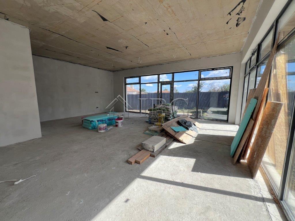 Single-Storey Private House for Sale 12 km to Sunny Beach — photo 11 of 25