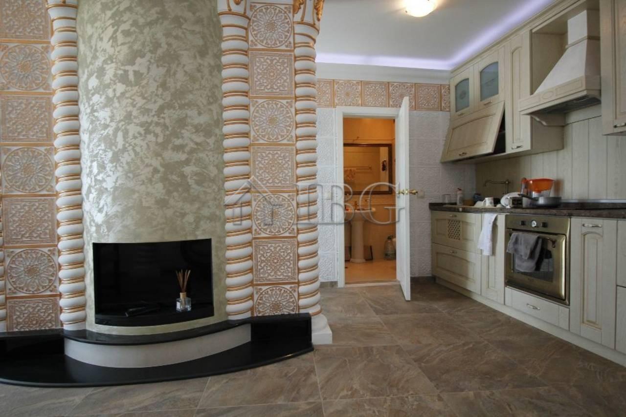 Apartment 3 Bedrooms Big Terrace, Jacuzzi Sea View Marina Sunrise, Sveti Vlas — photo 21 of 25