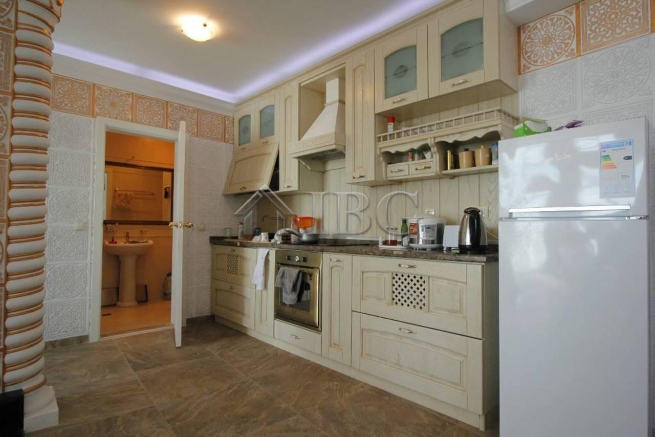 Apartment 3 Bedrooms Big Terrace, Jacuzzi Sea View Marina Sunrise, Sveti Vlas — photo 20 of 25